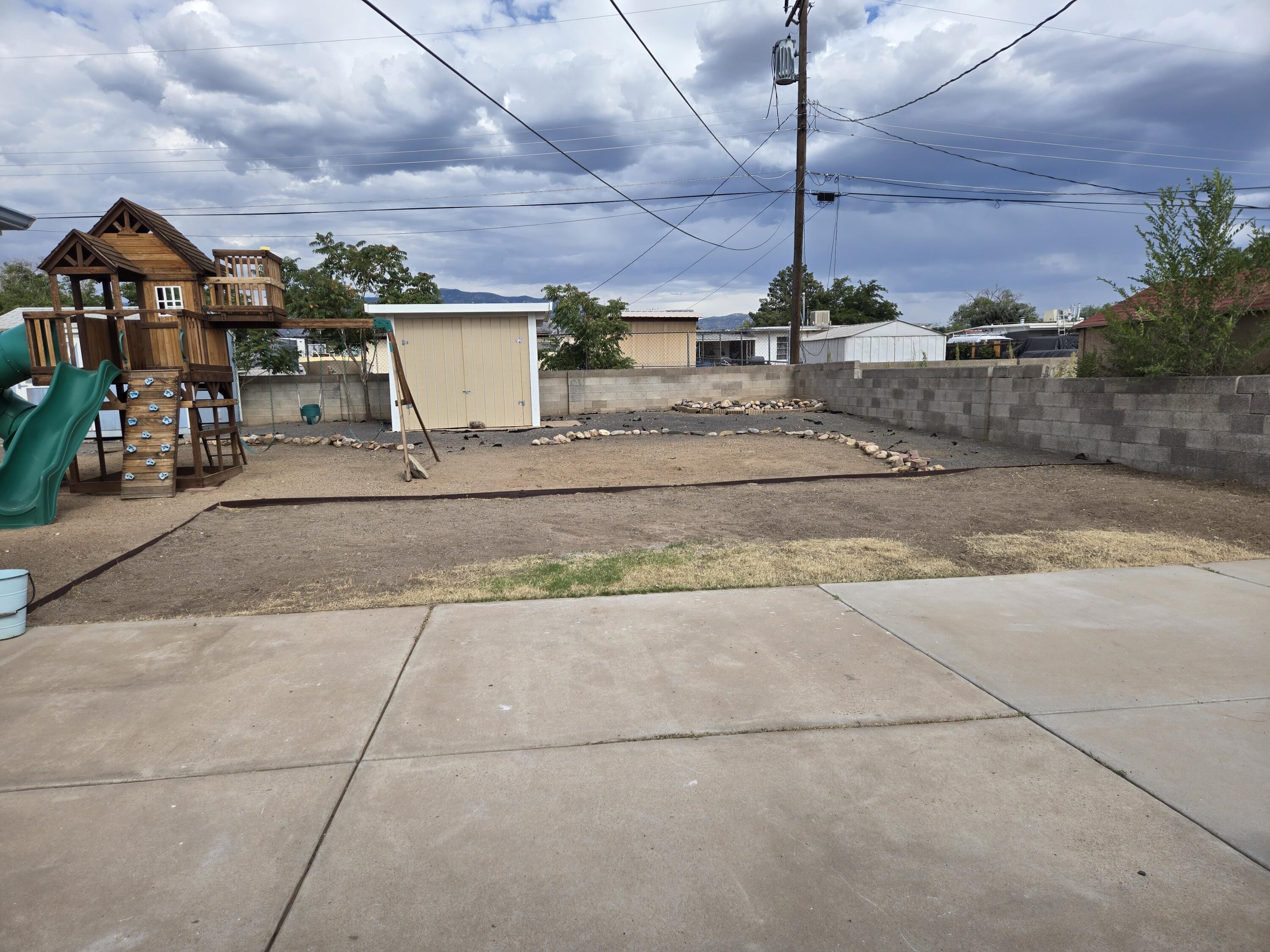 2720 DAKOTA Street NE