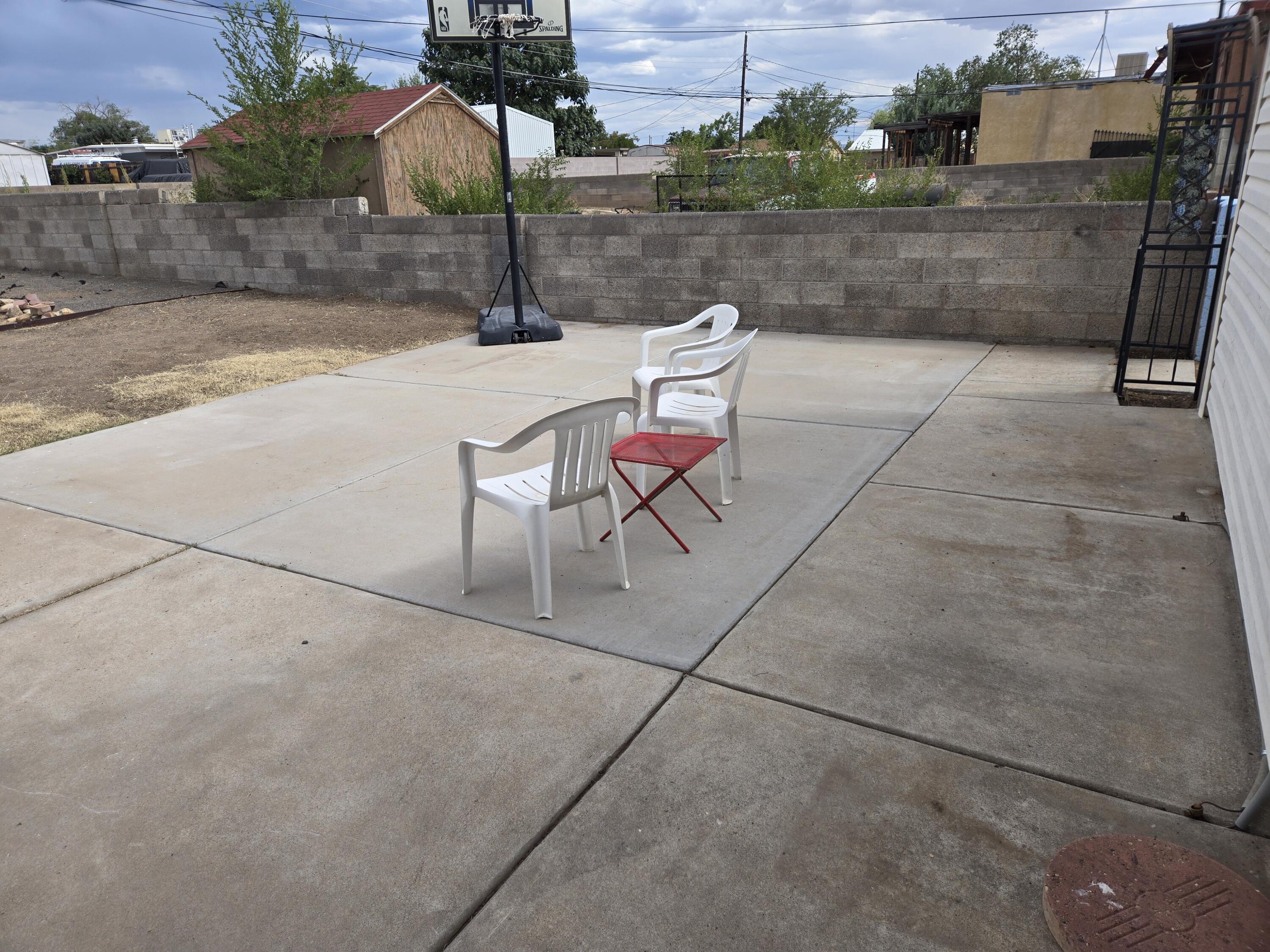 2720 DAKOTA Street NE