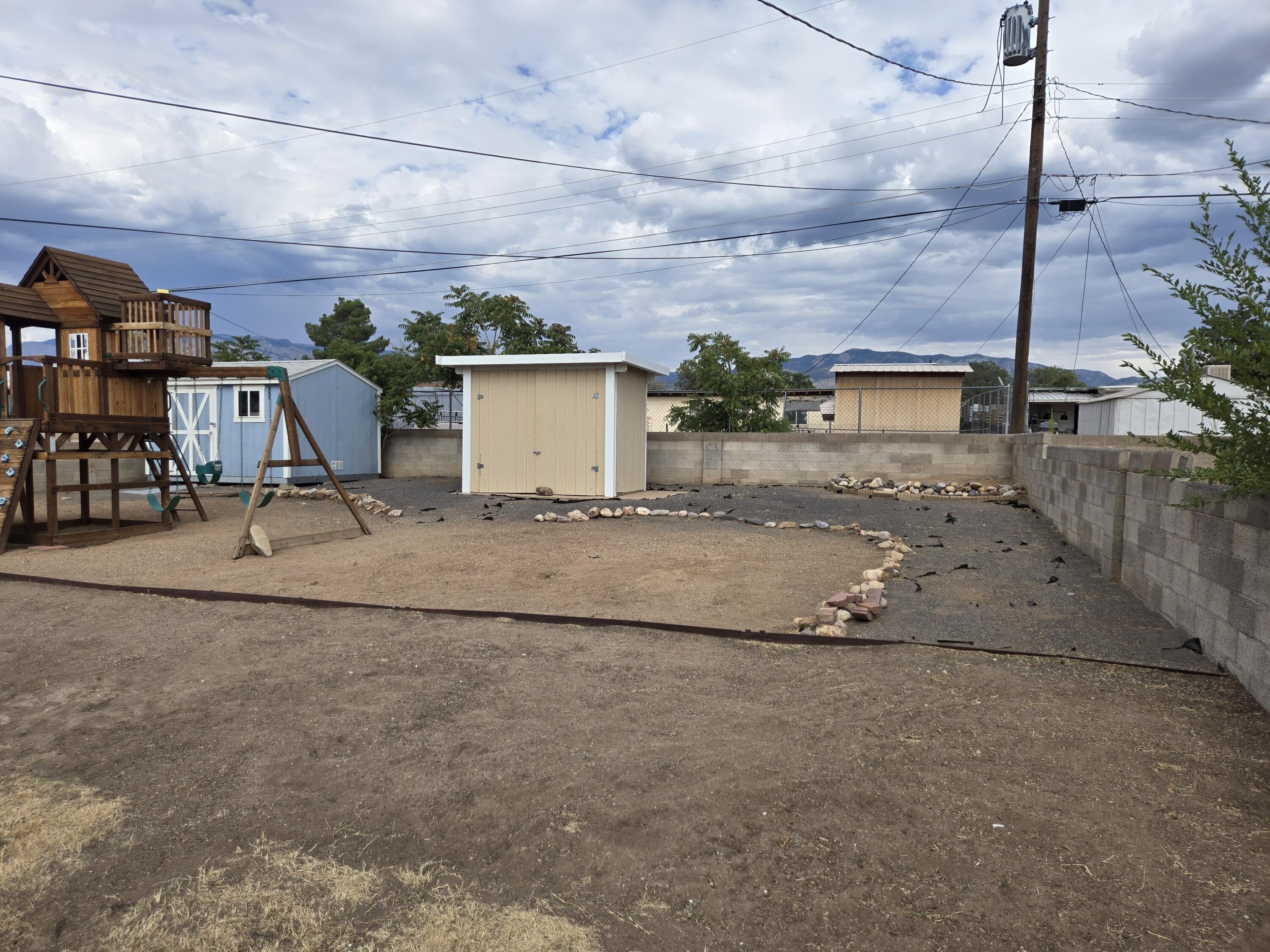 2720 DAKOTA Street NE