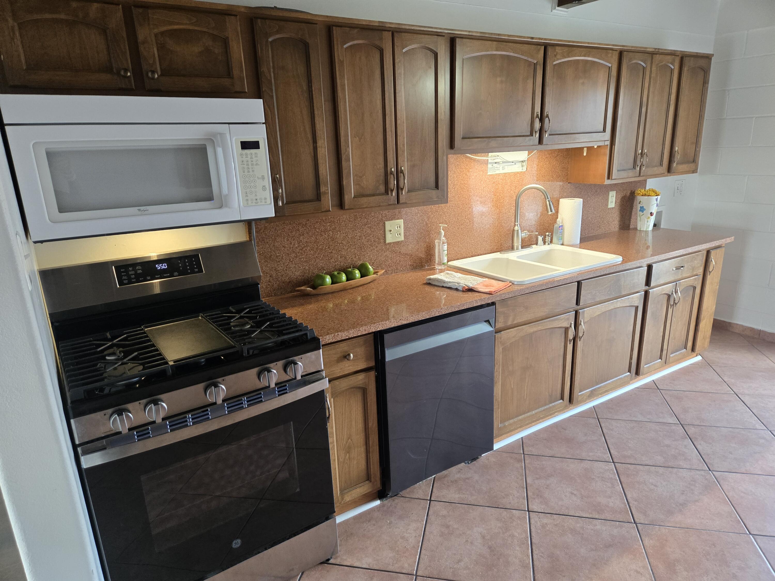 2720 DAKOTA Street NE