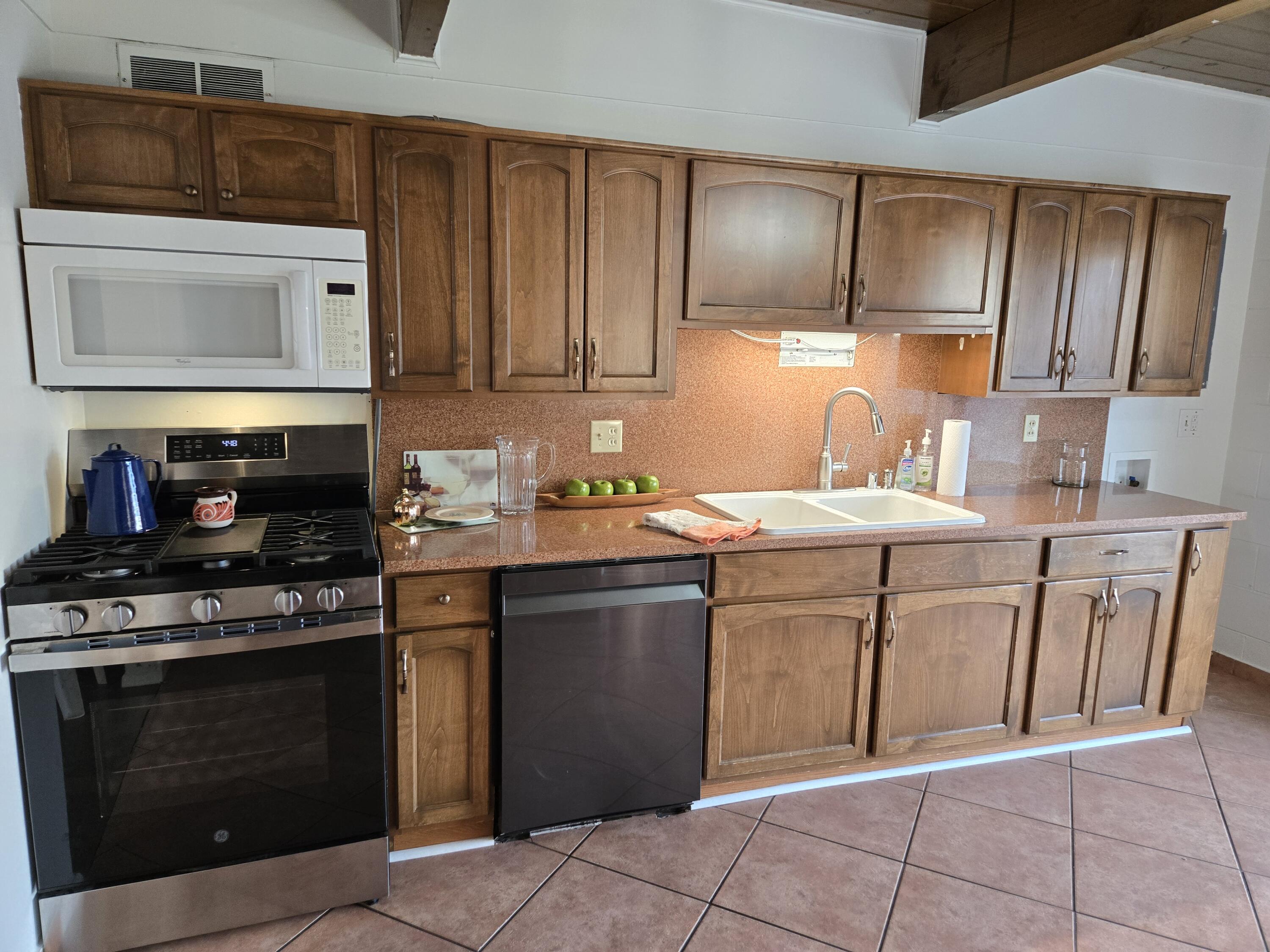 2720 DAKOTA Street NE