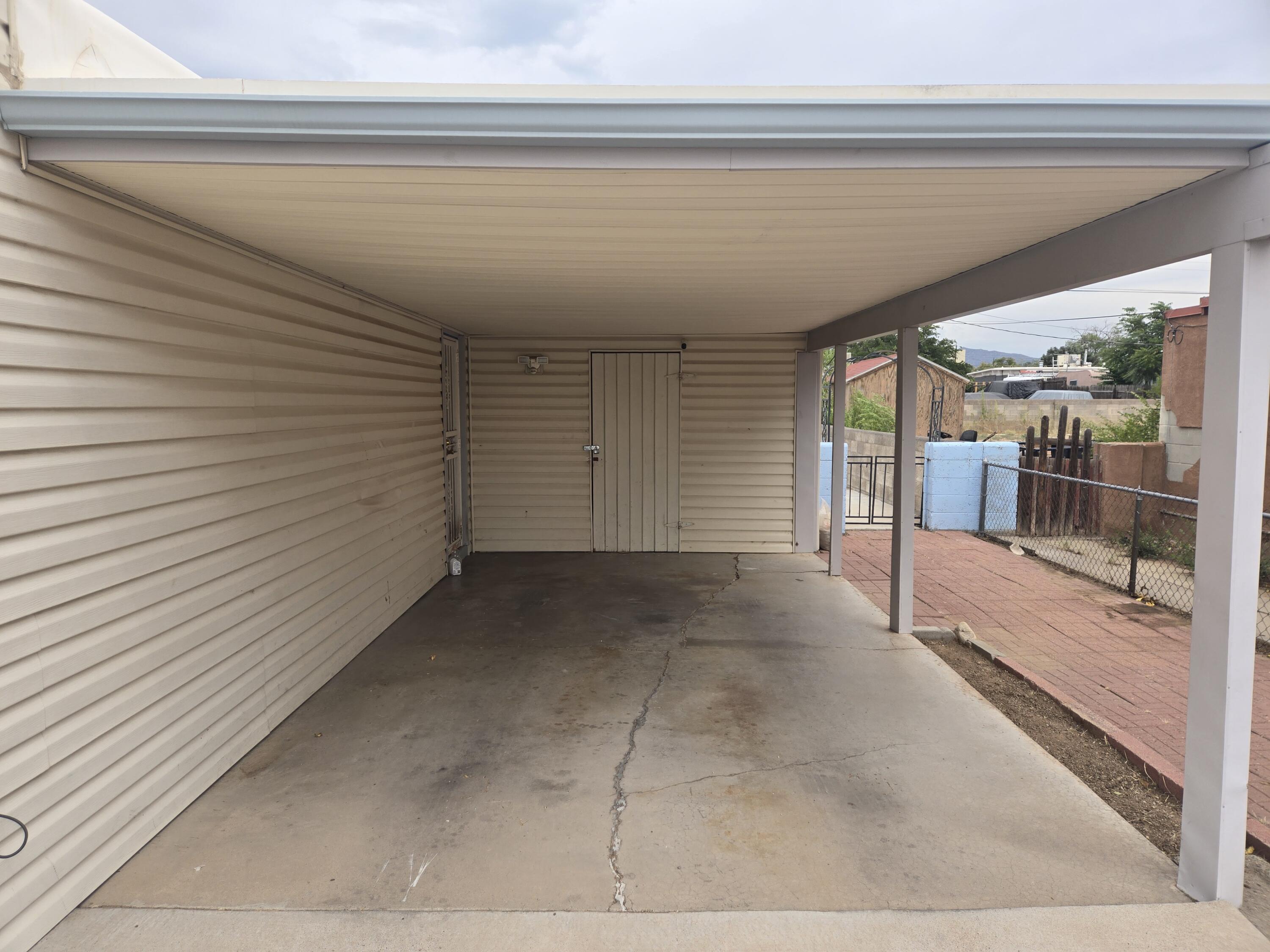 2720 DAKOTA Street NE