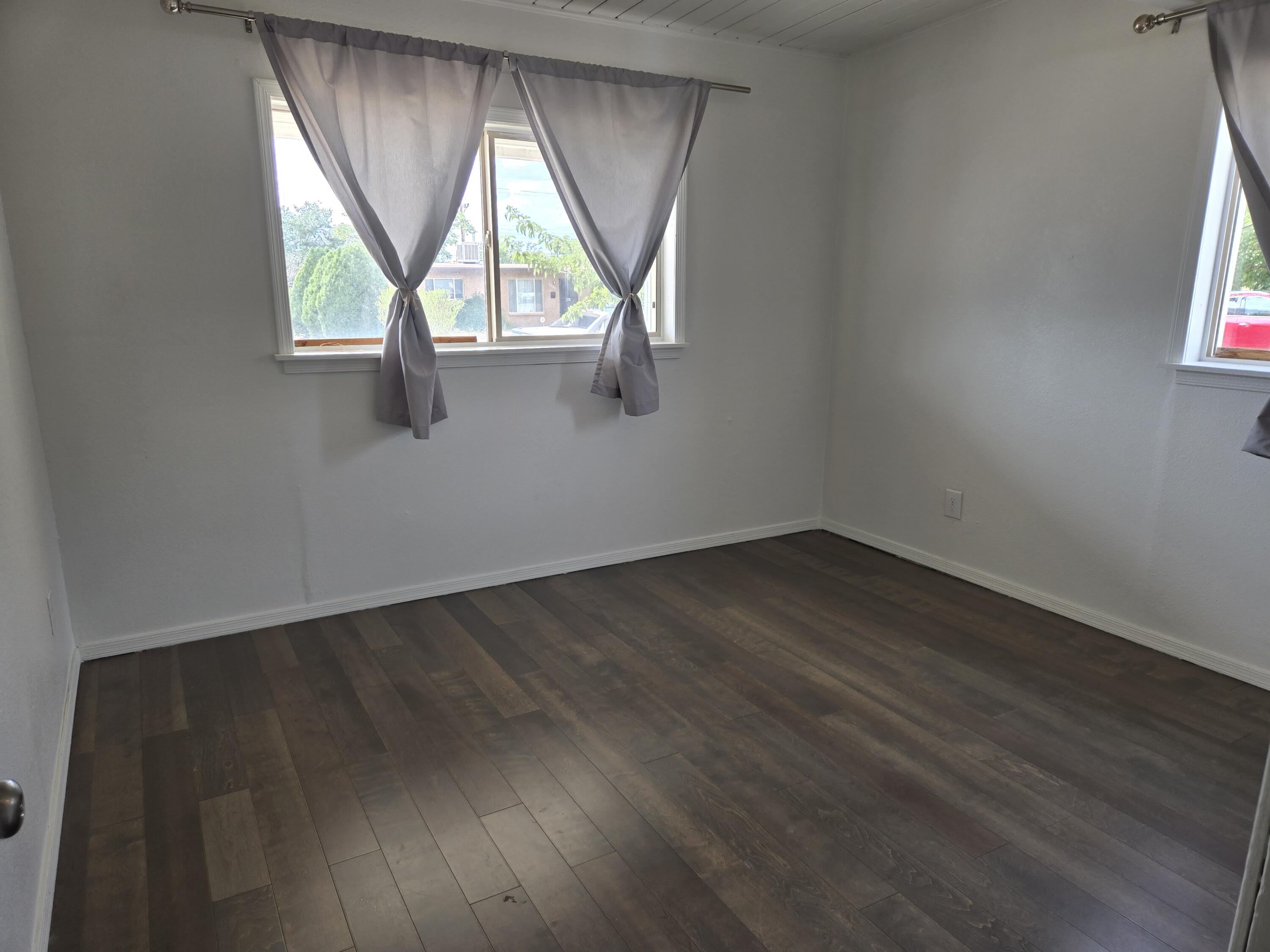 2720 DAKOTA Street NE