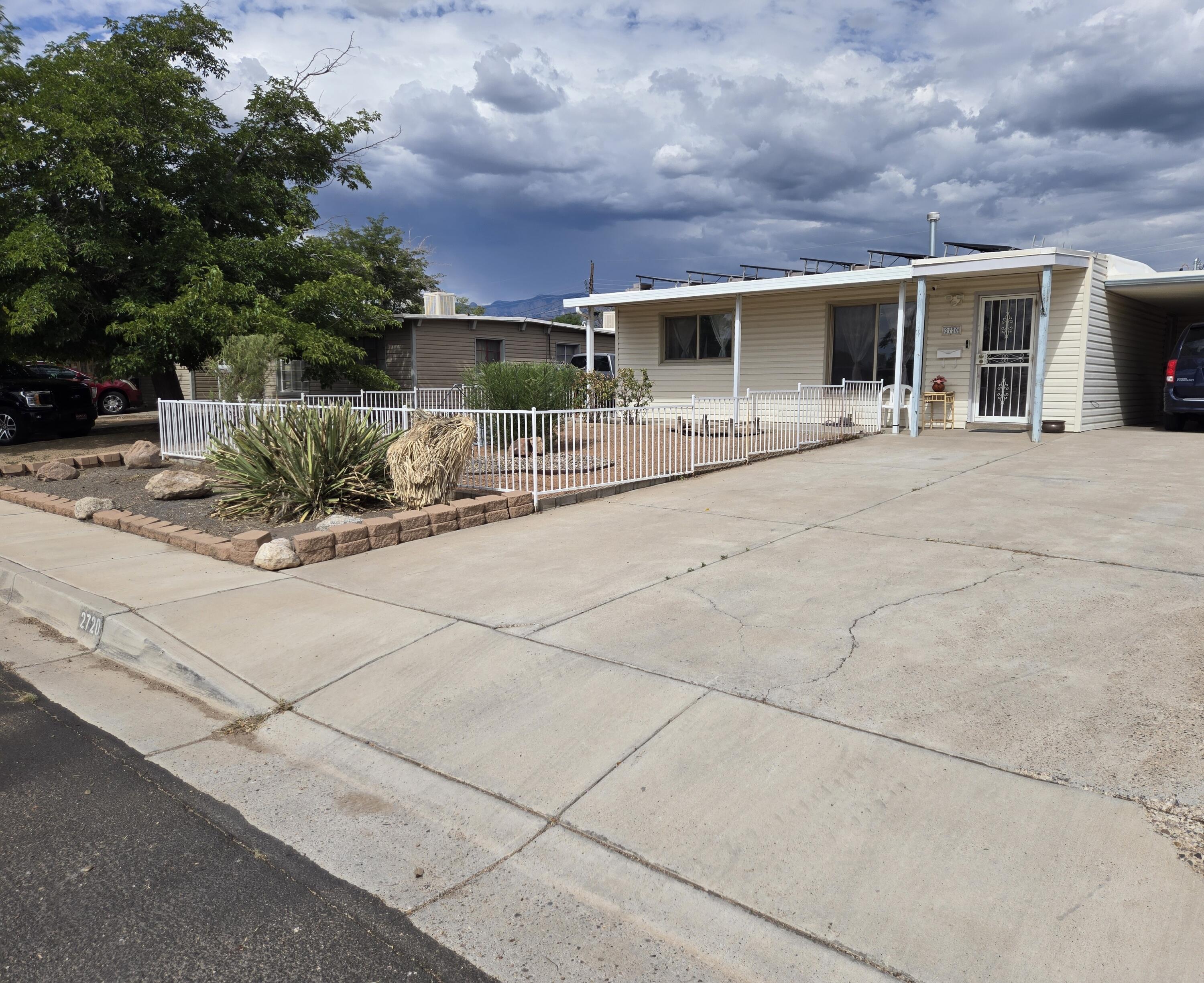 2720 DAKOTA Street NE