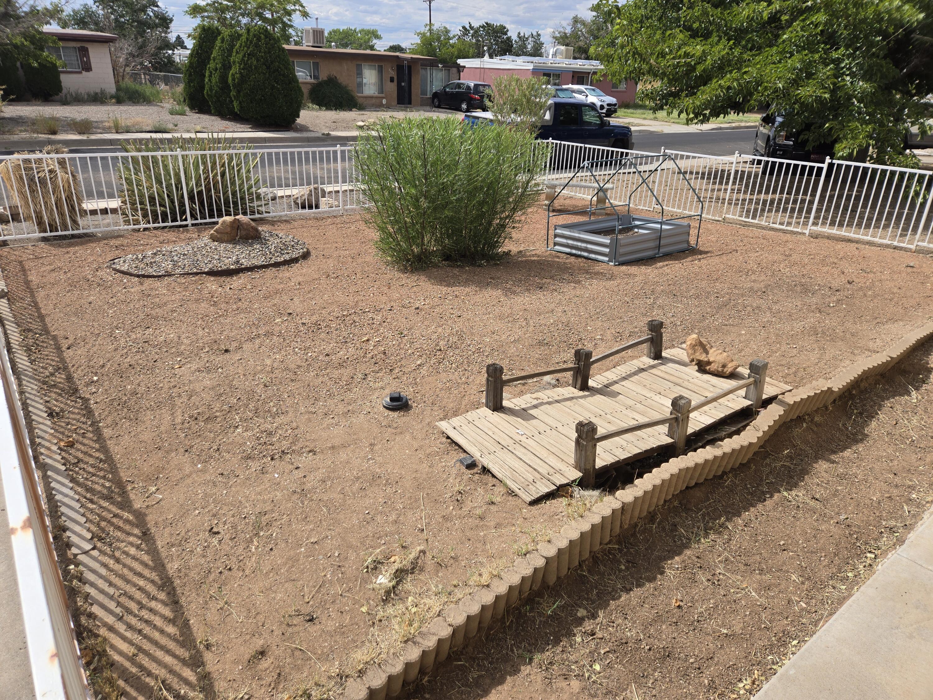 2720 DAKOTA Street NE