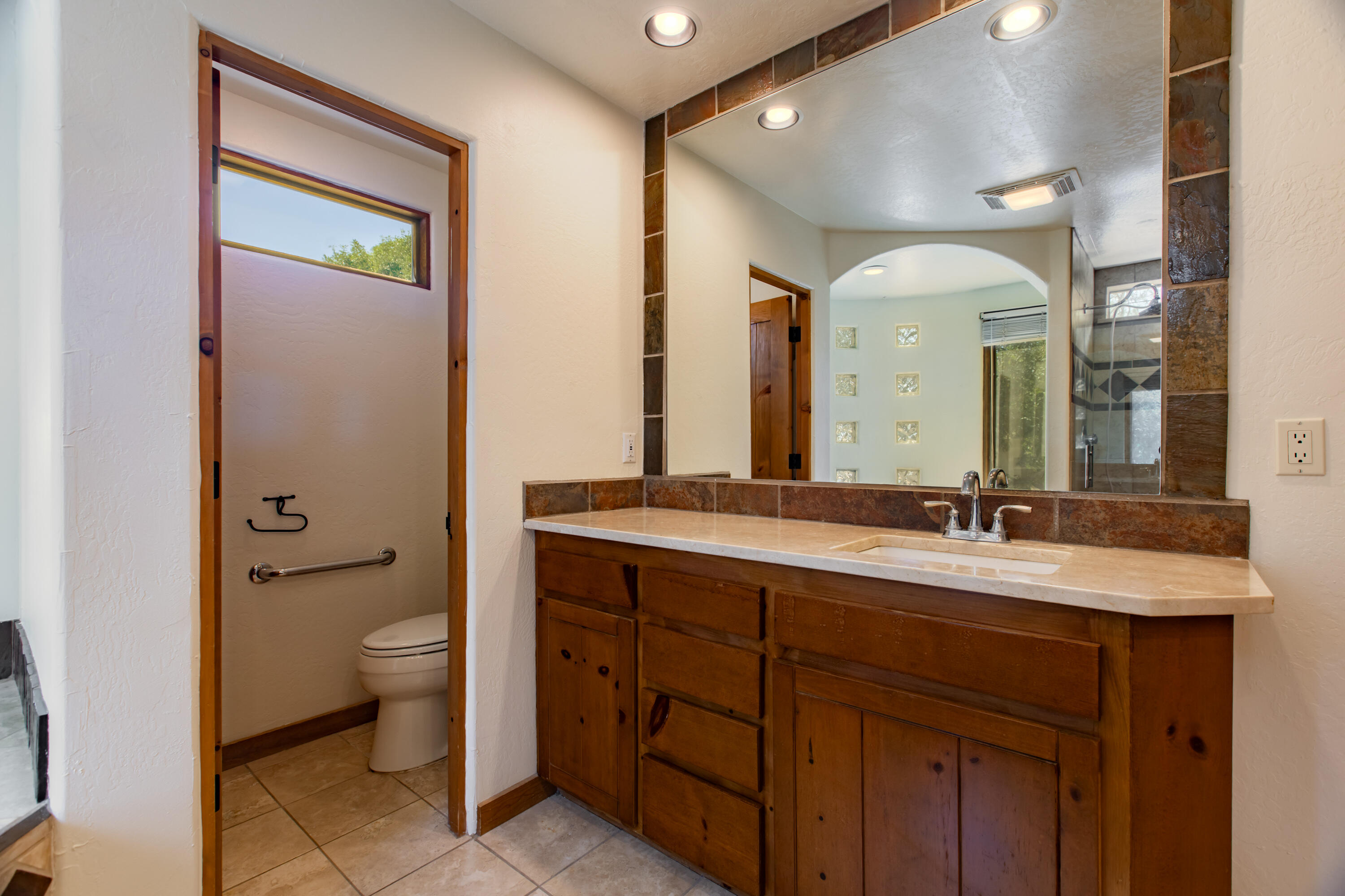 11000 RICHFIELD Avenue NE