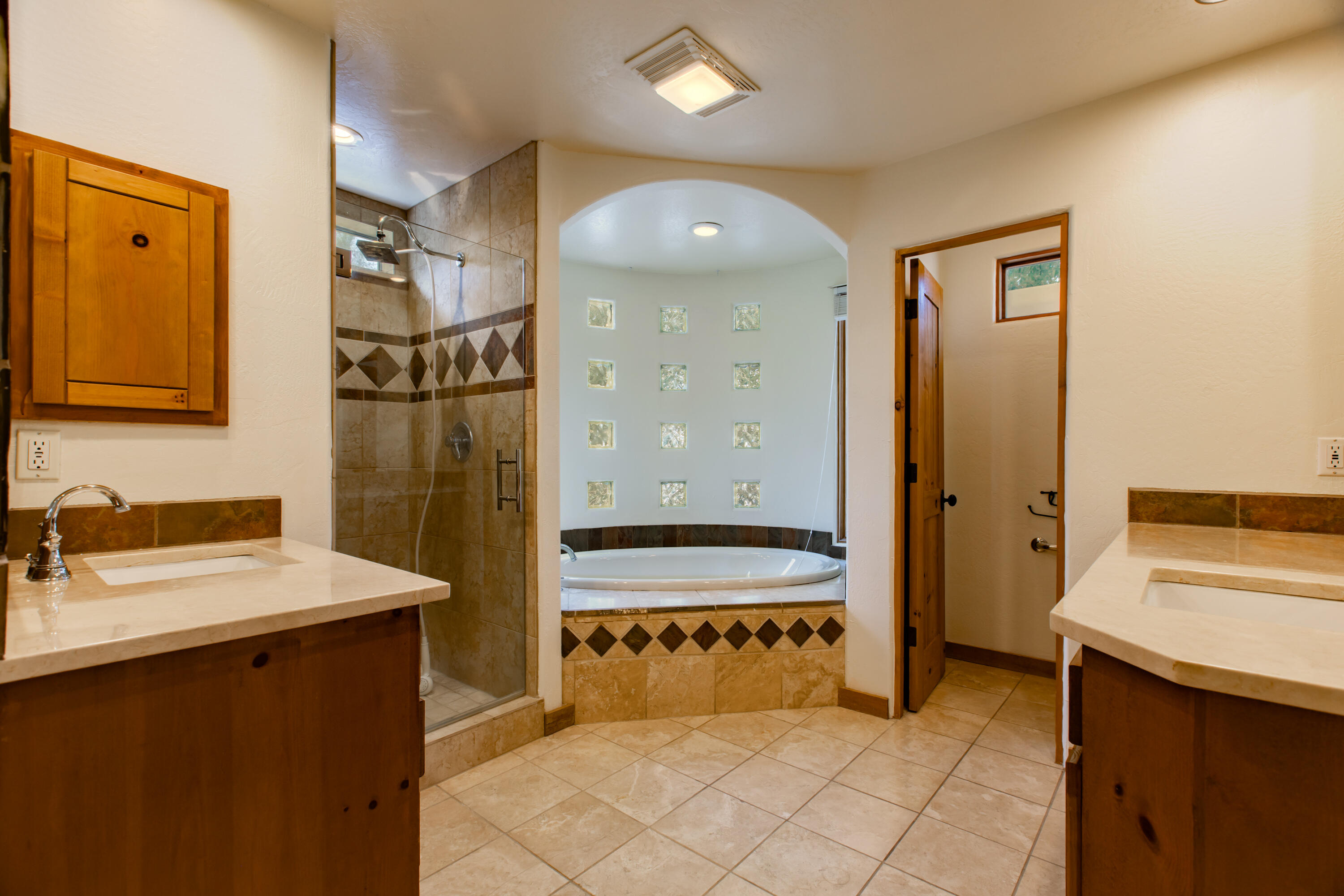 11000 RICHFIELD Avenue NE