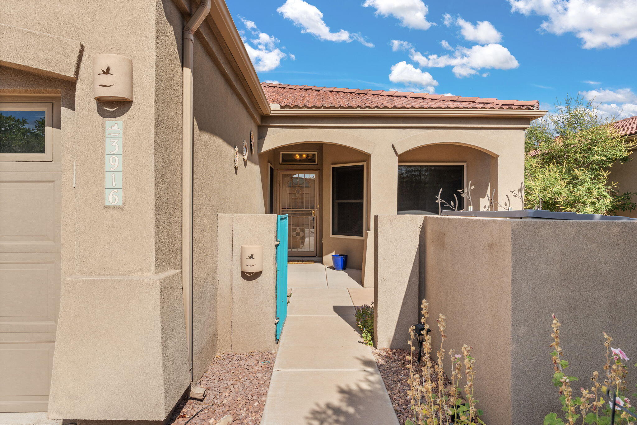 3916 ROCK DOVE Trail NW