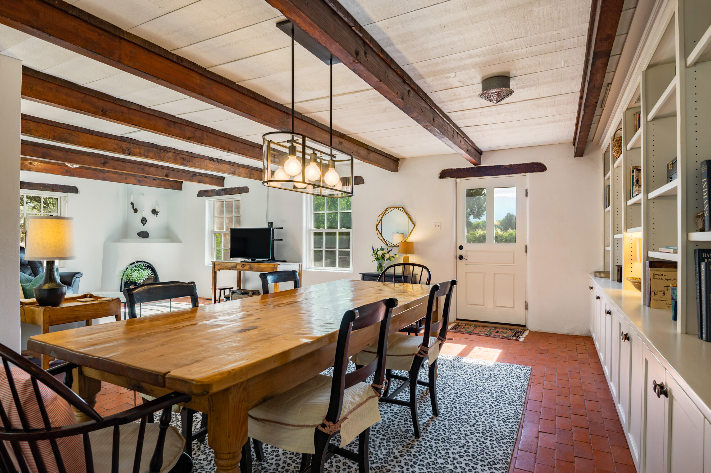 440 CAMINO HERMOSA