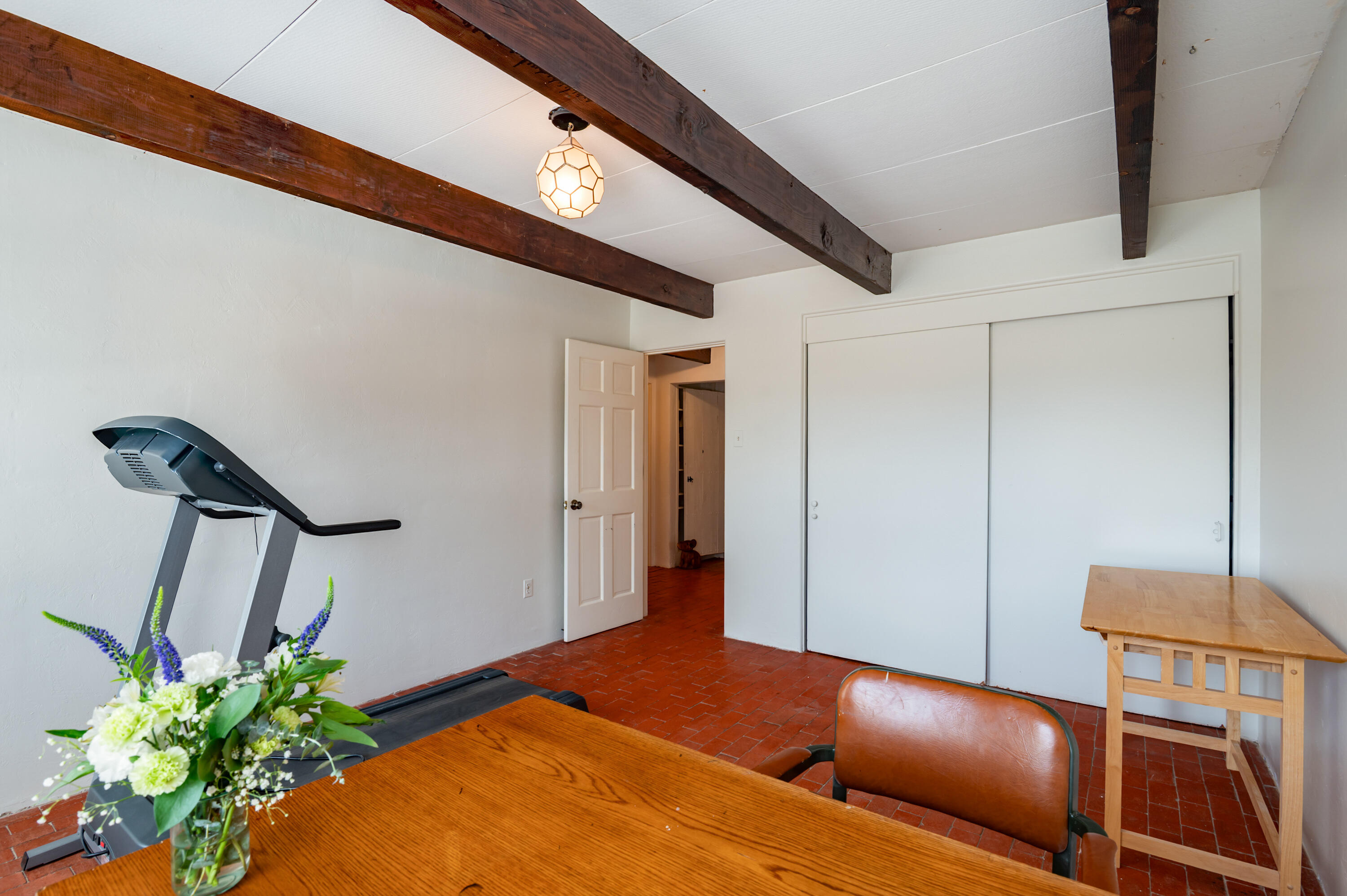 440 CAMINO HERMOSA