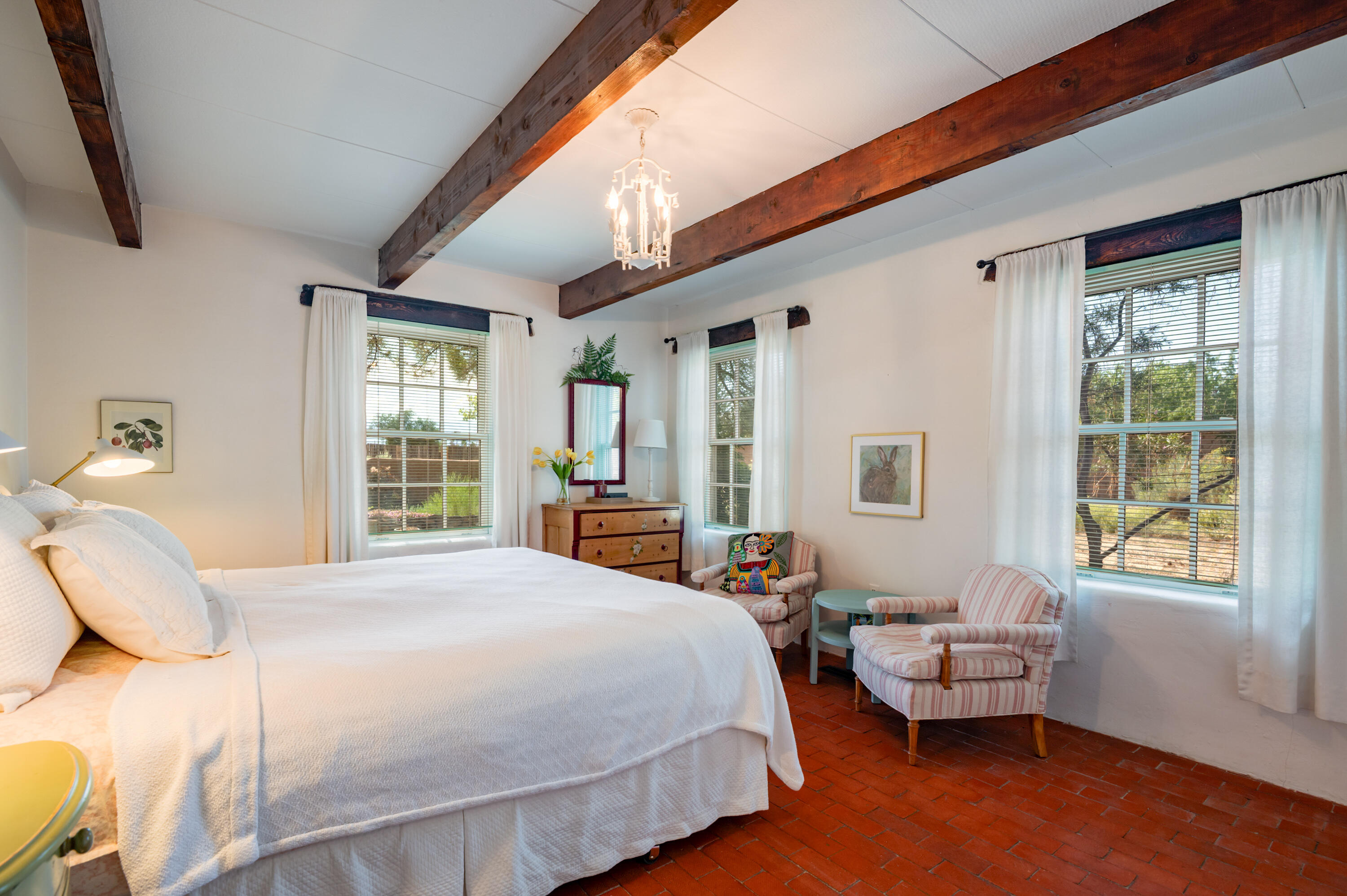 440 CAMINO HERMOSA