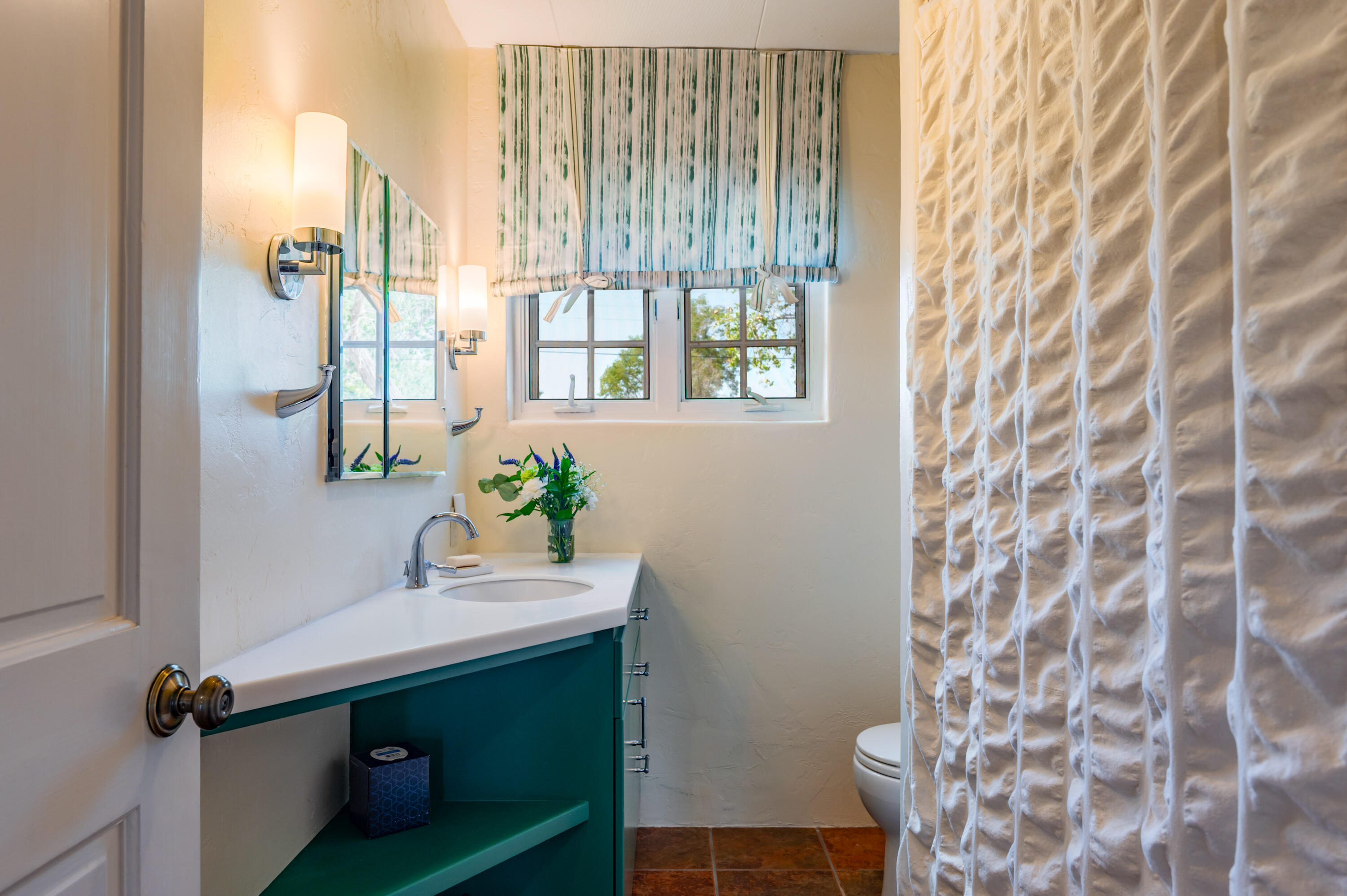 440 CAMINO HERMOSA