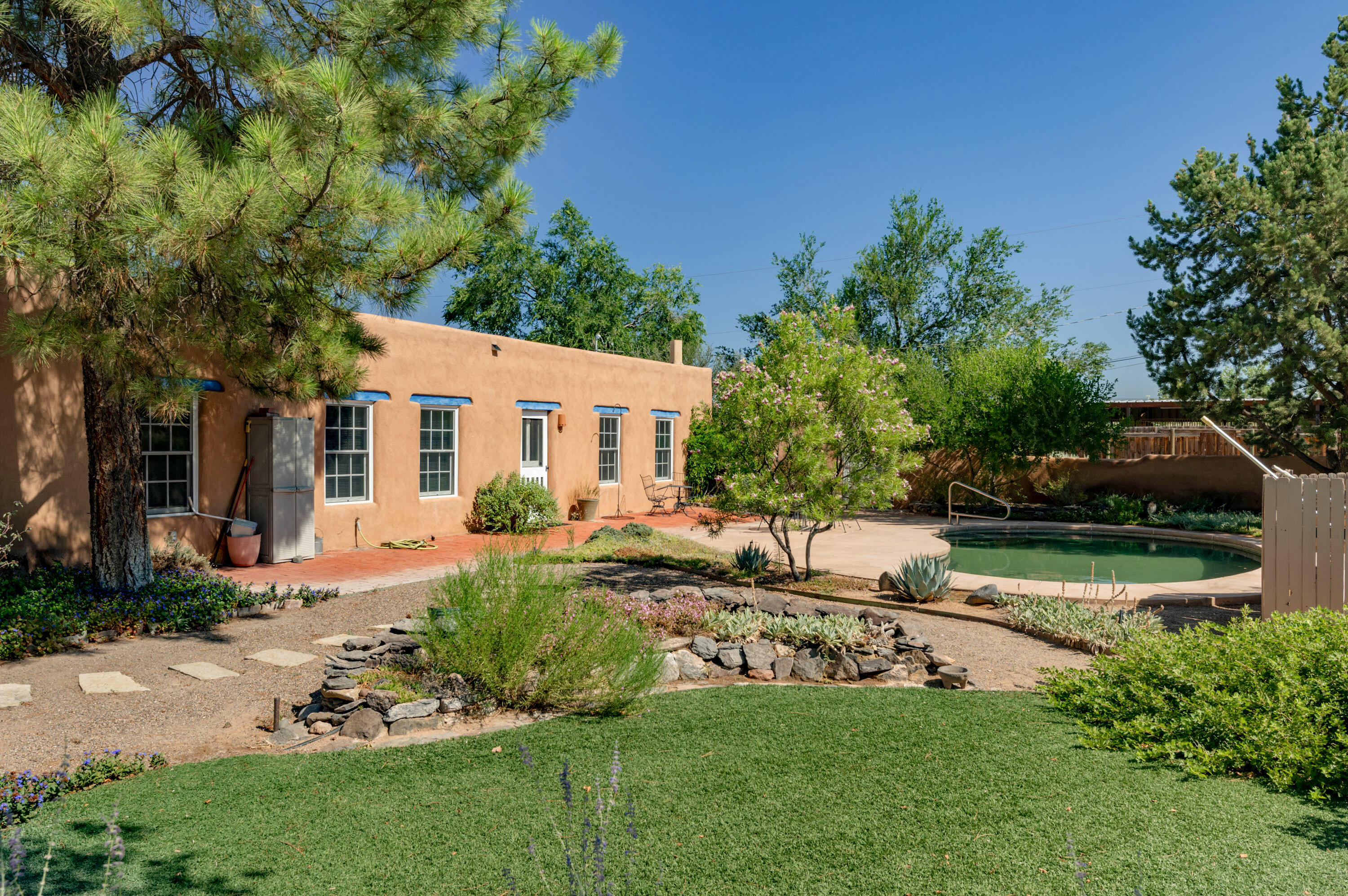 440 CAMINO HERMOSA