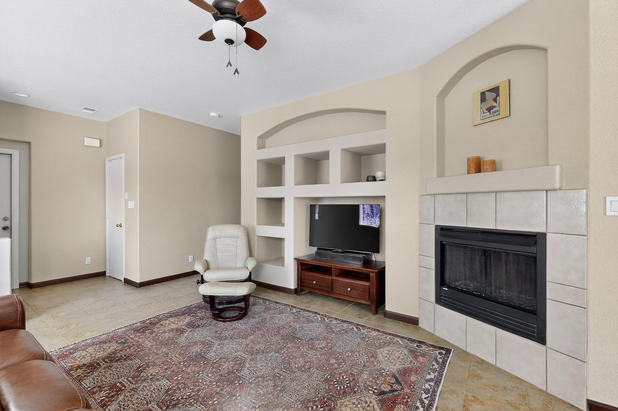 5515 Valle Alegre Way NW