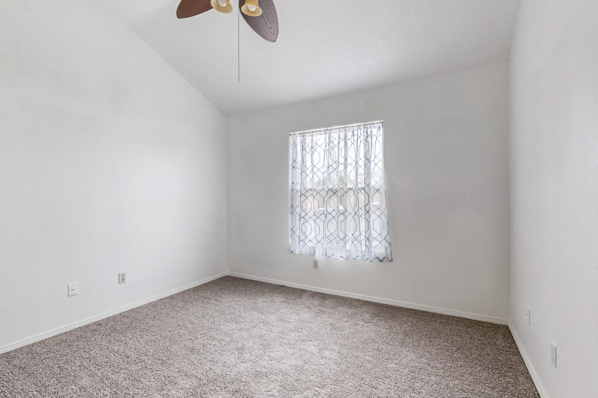 8409 GLYNVIEW Court NW