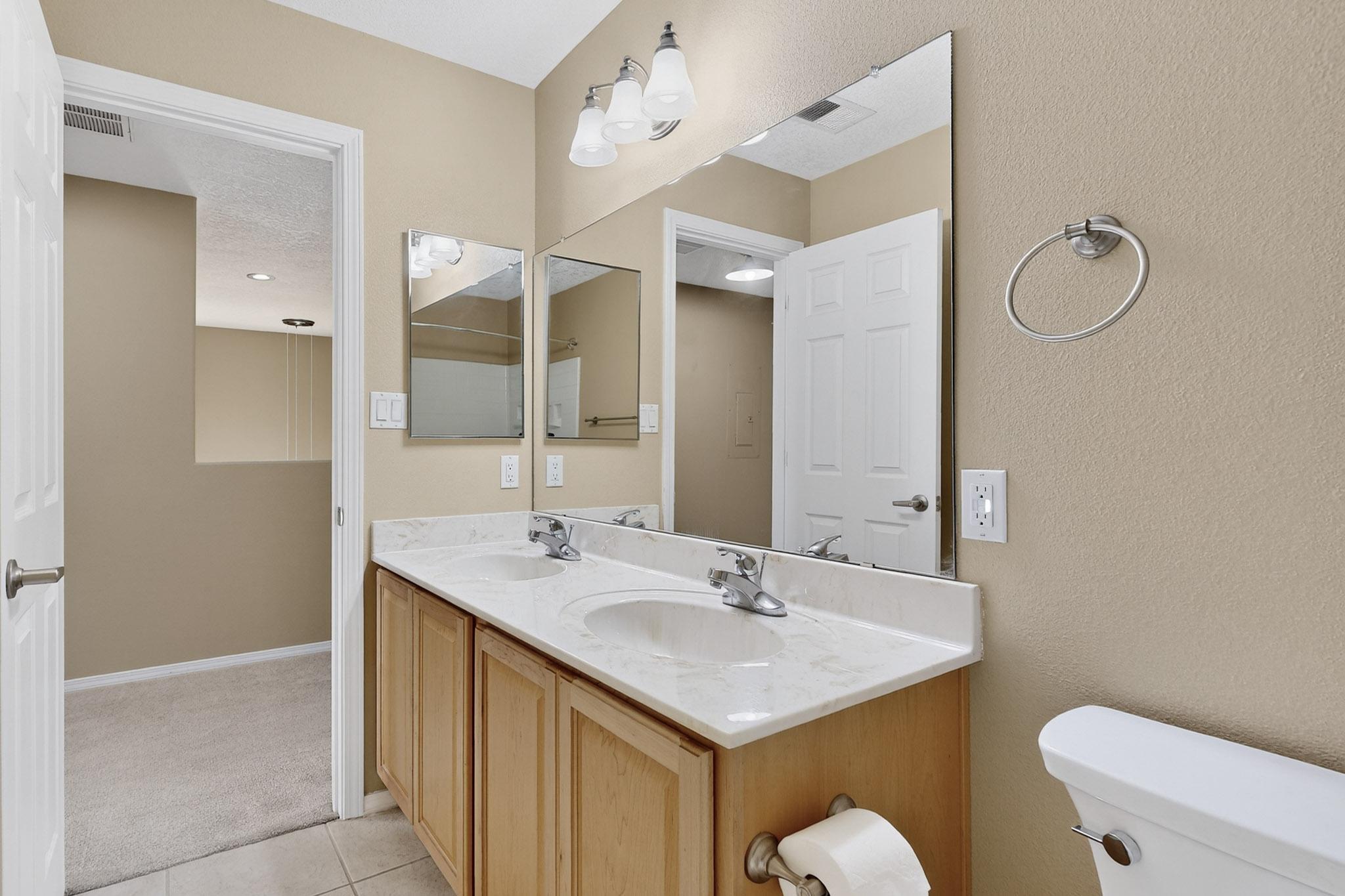 7119 ALAMILLO Road NW