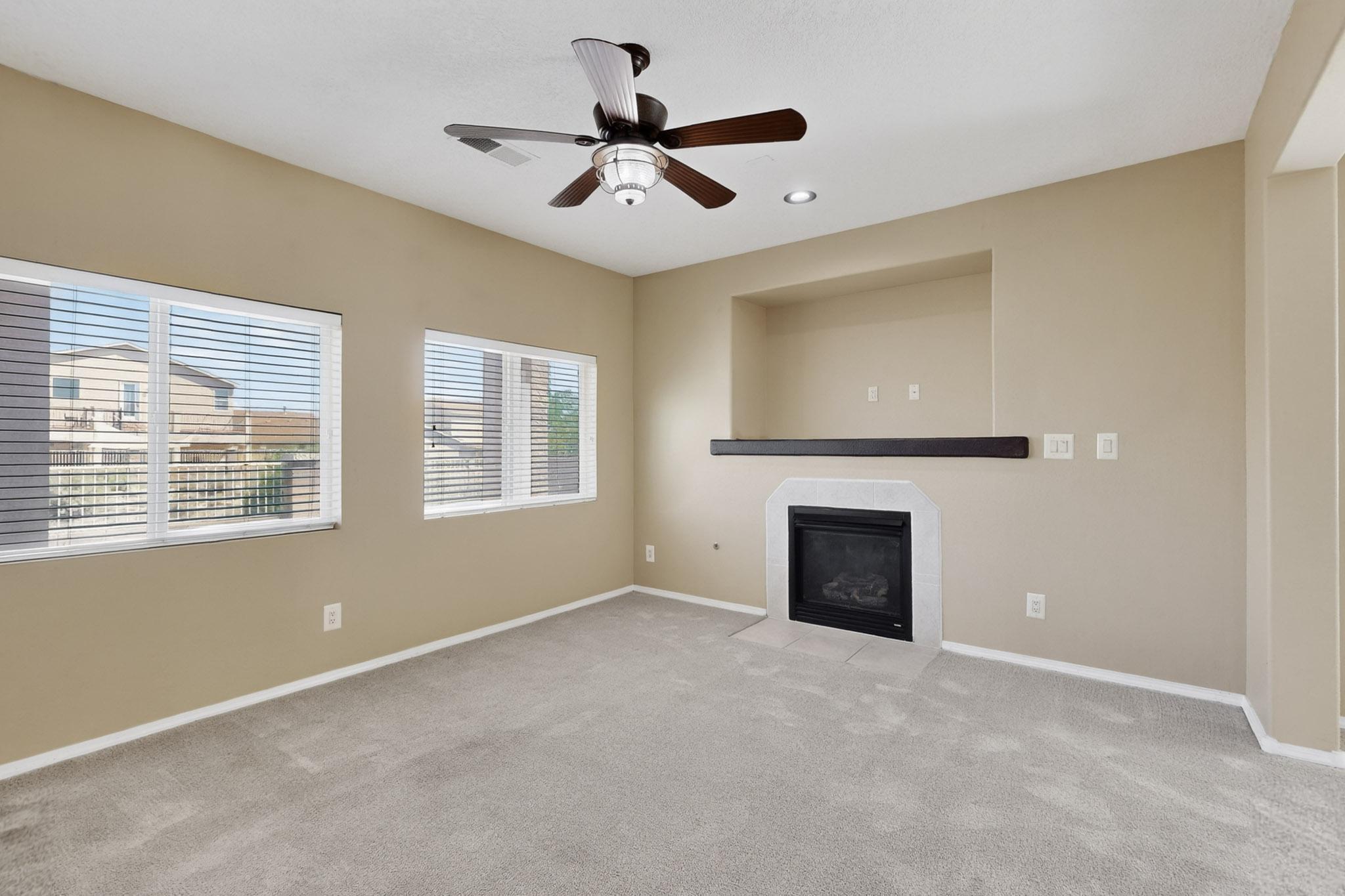 7119 ALAMILLO Road NW