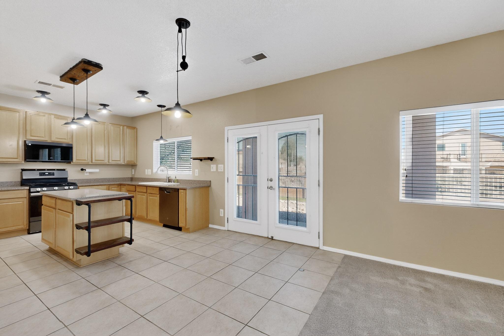 7119 ALAMILLO Road NW