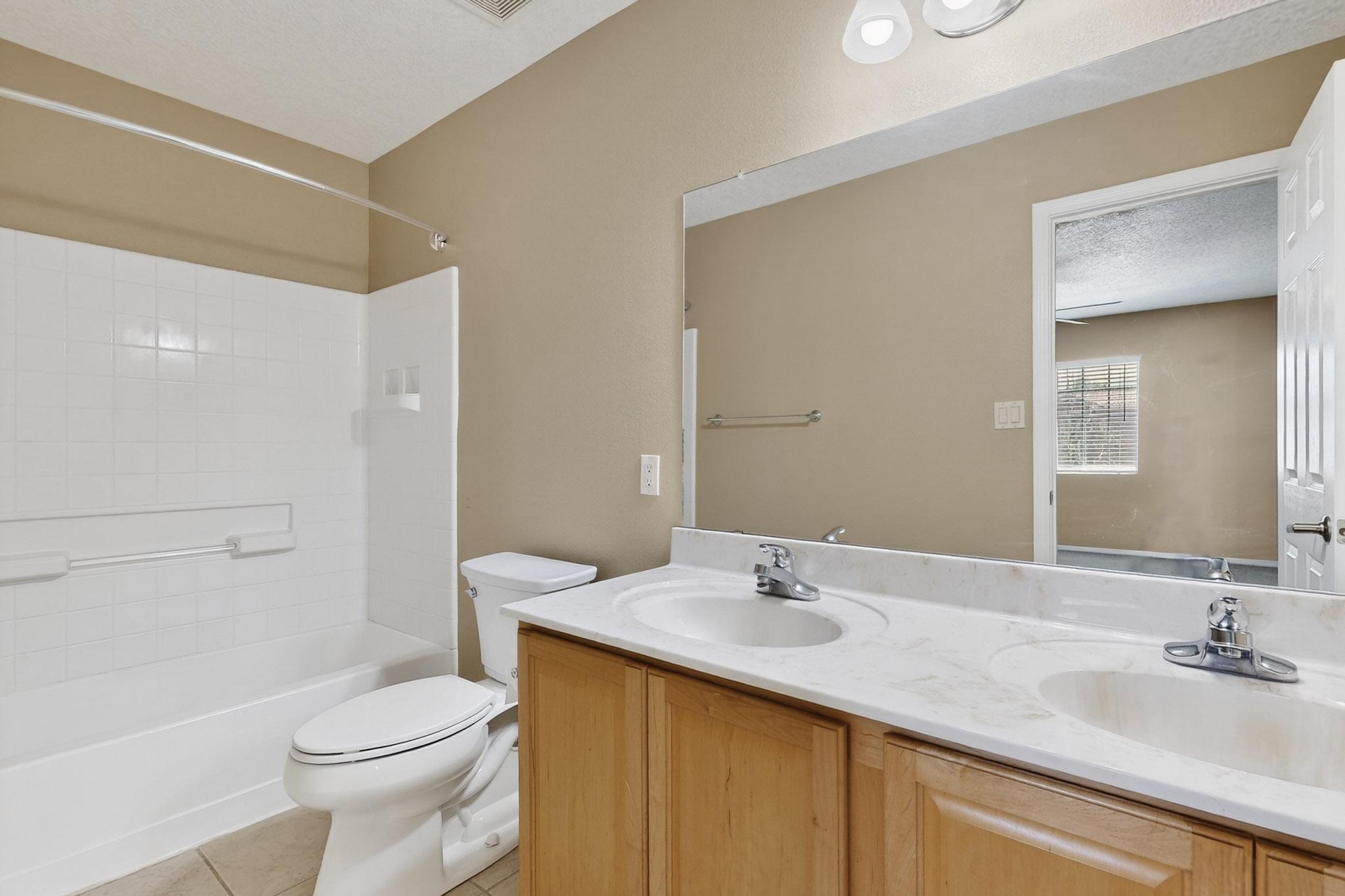 7119 ALAMILLO Road NW