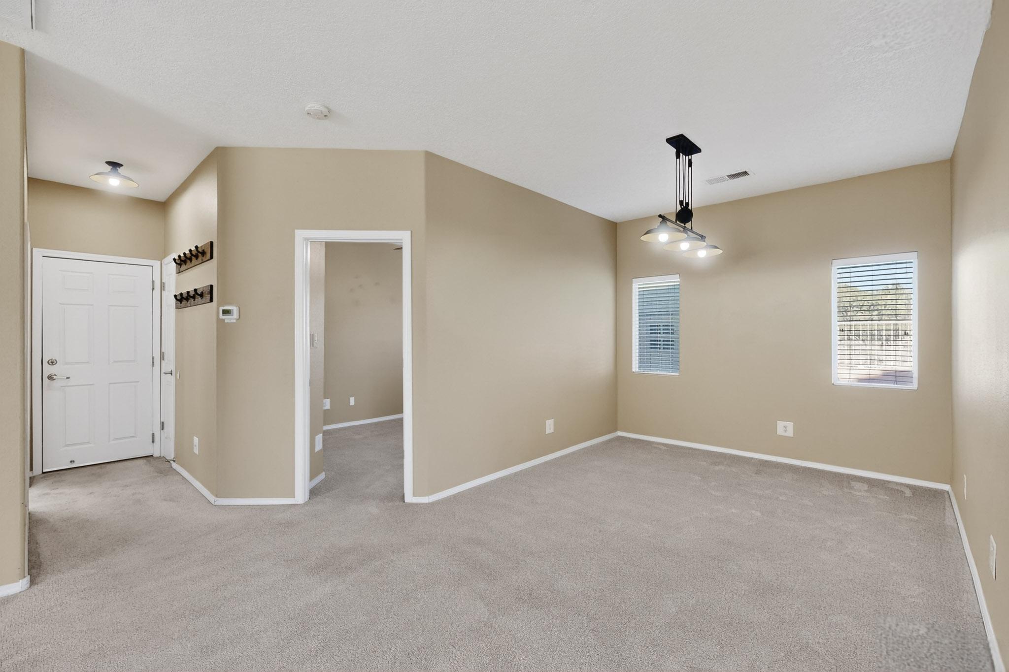 7119 ALAMILLO Road NW