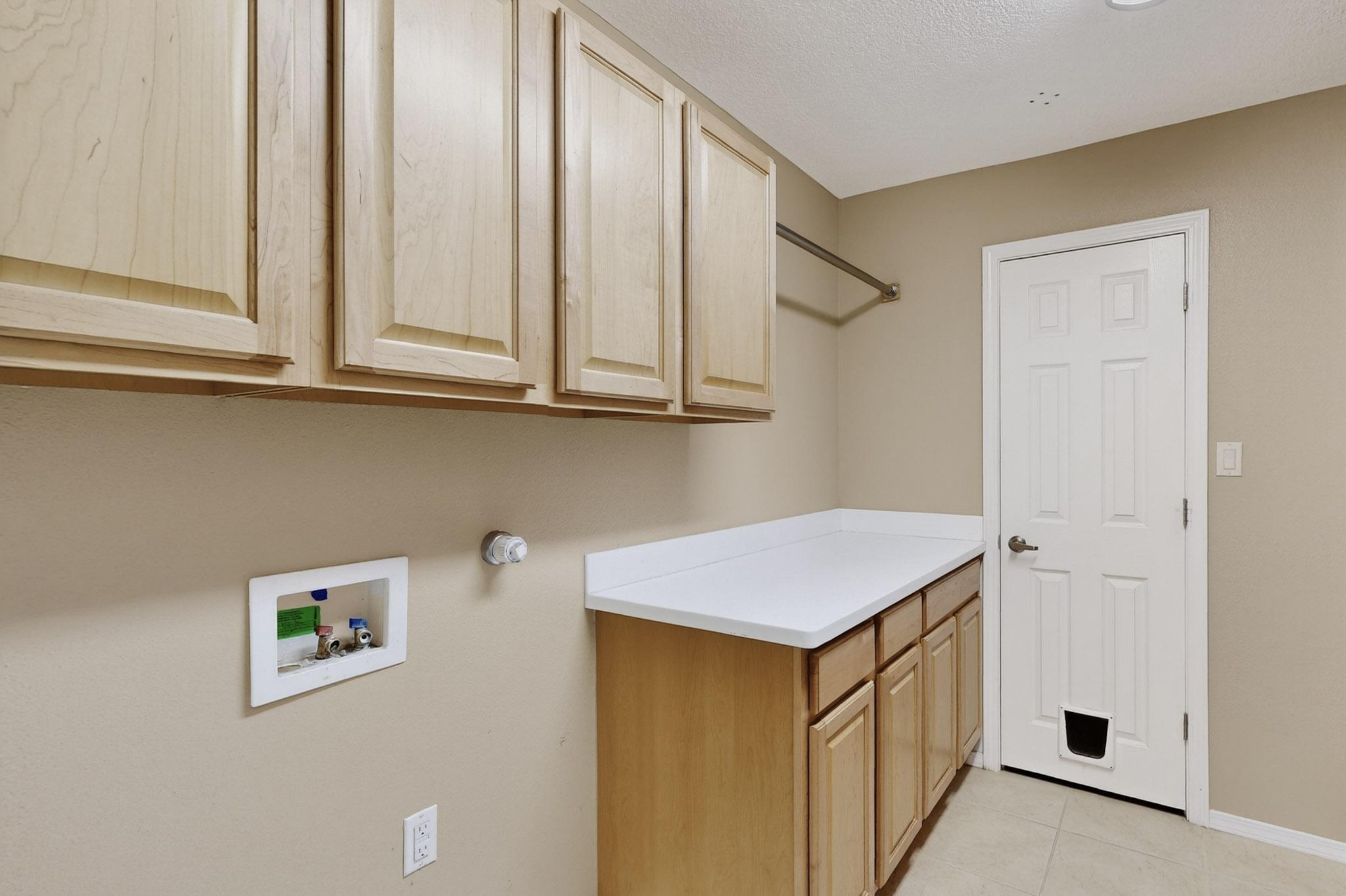 7119 ALAMILLO Road NW