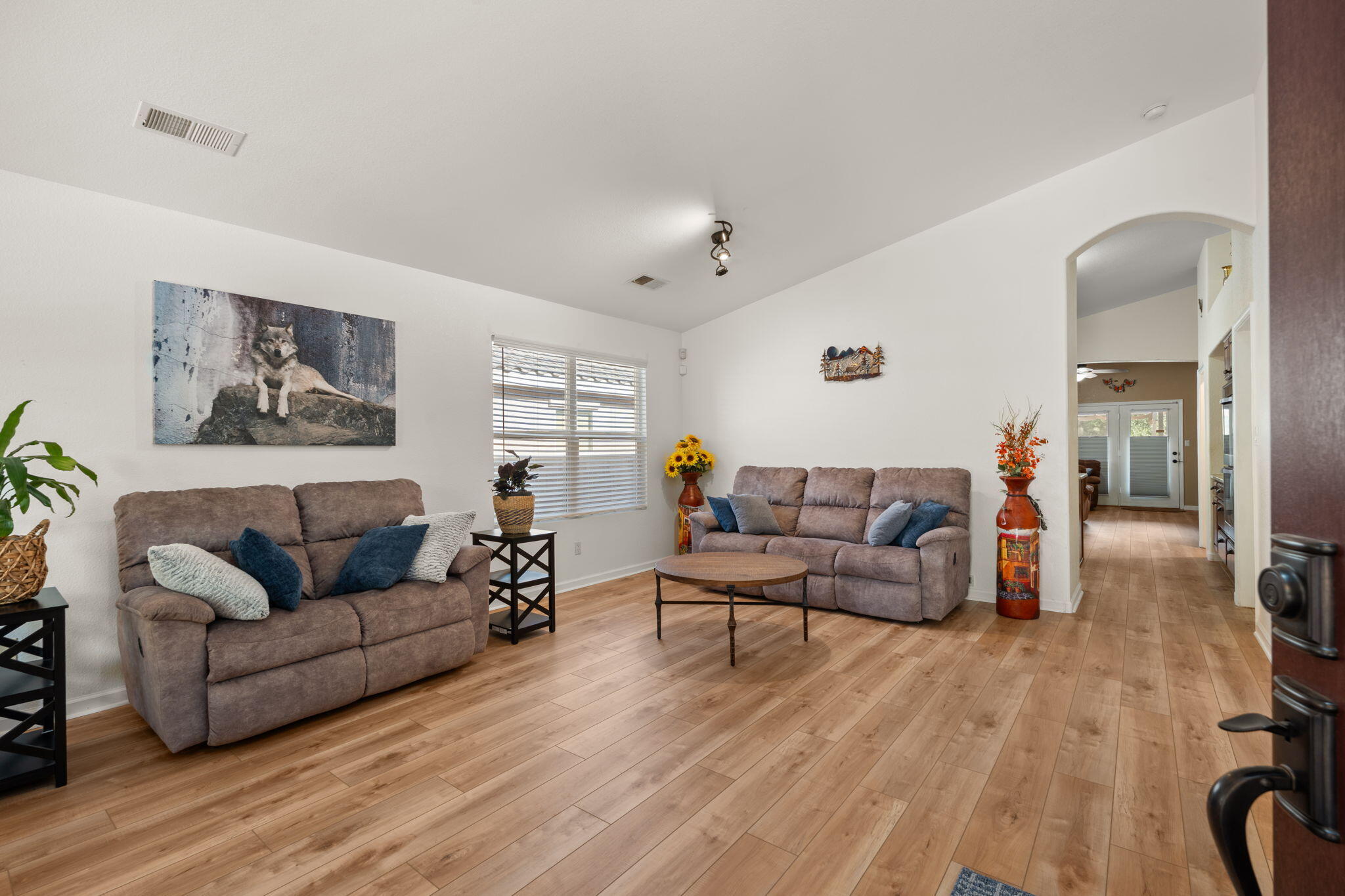 6020 LEGENDS Avenue NW