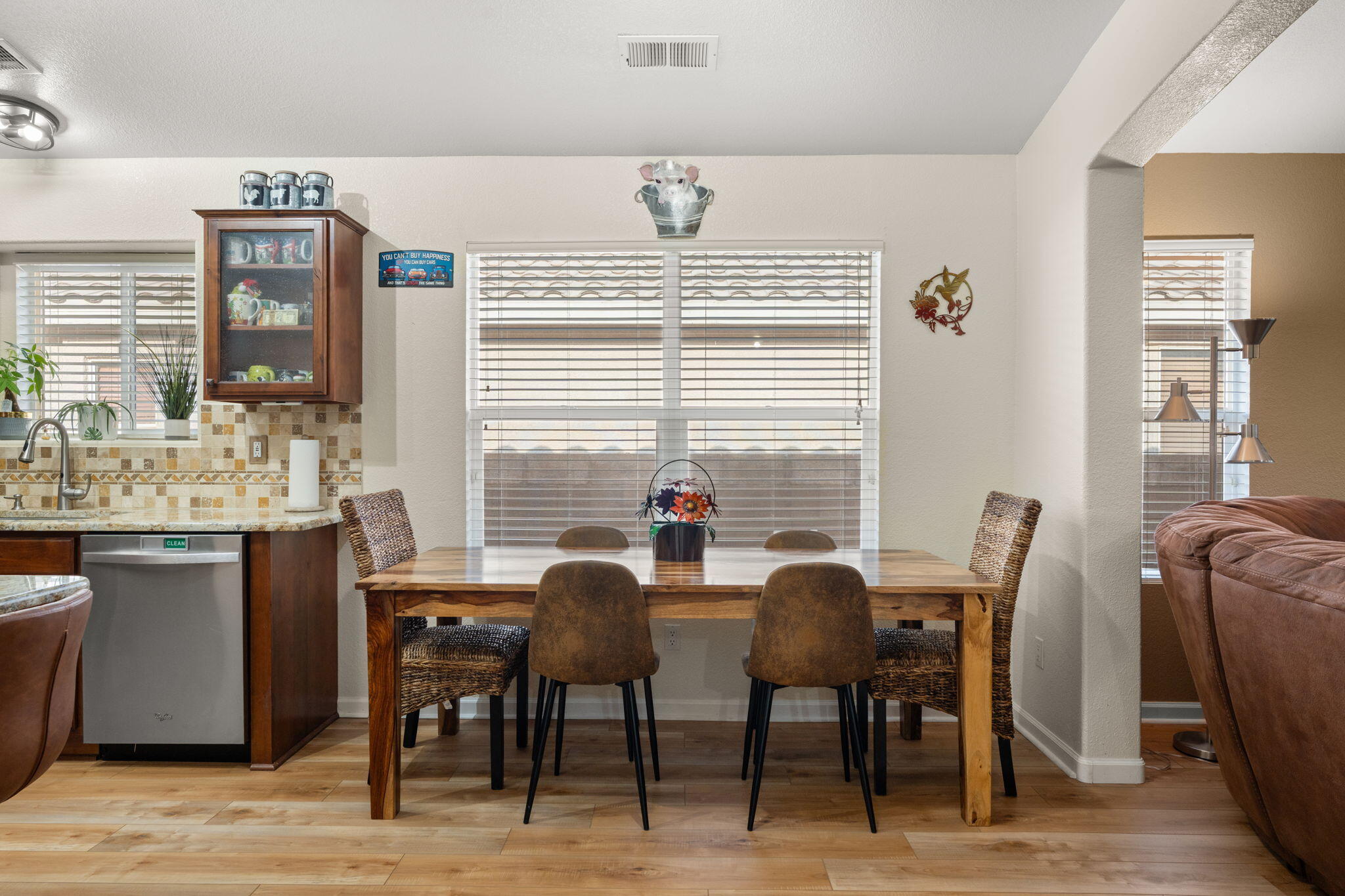 6020 LEGENDS Avenue NW