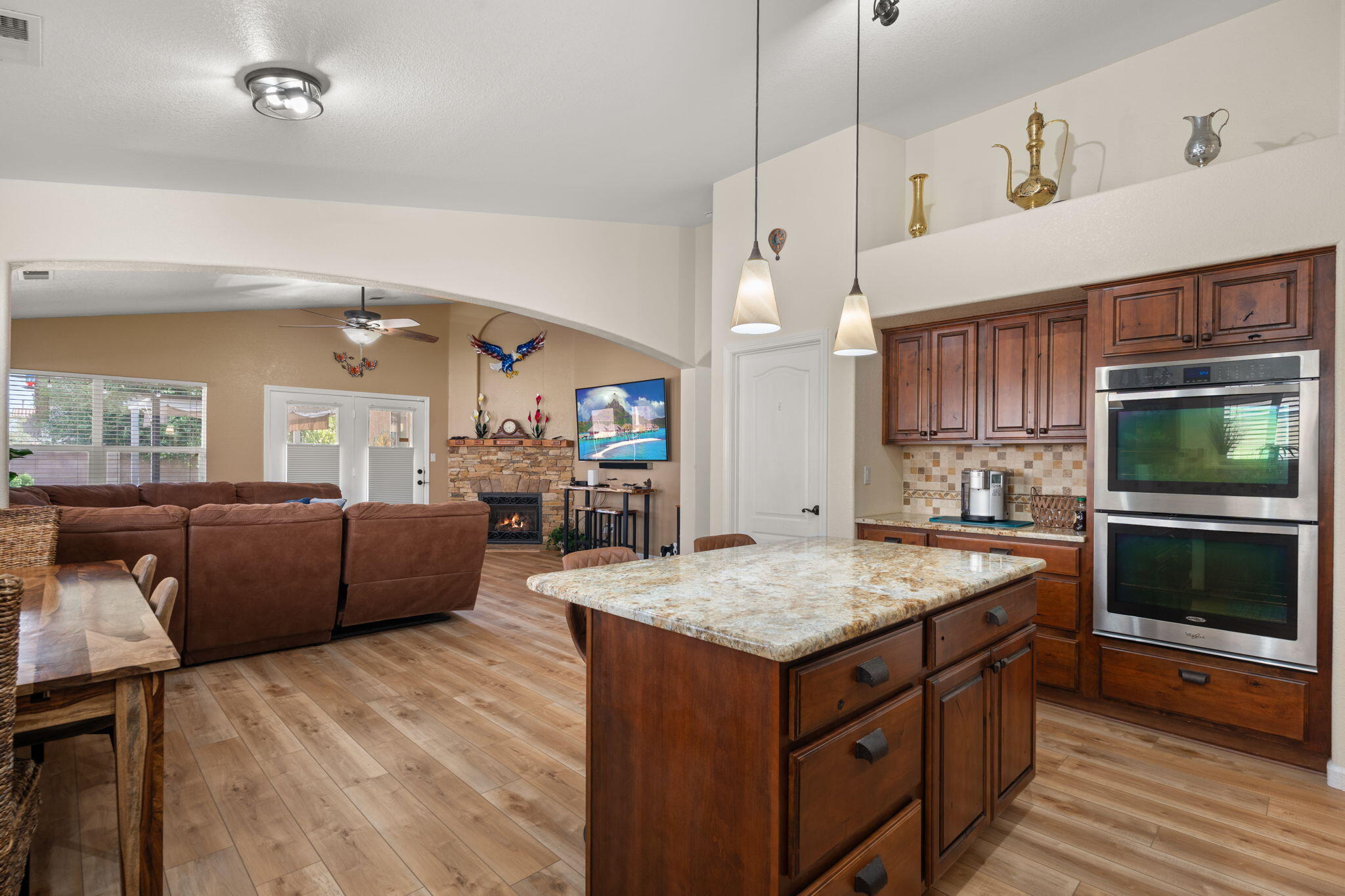 6020 LEGENDS Avenue NW