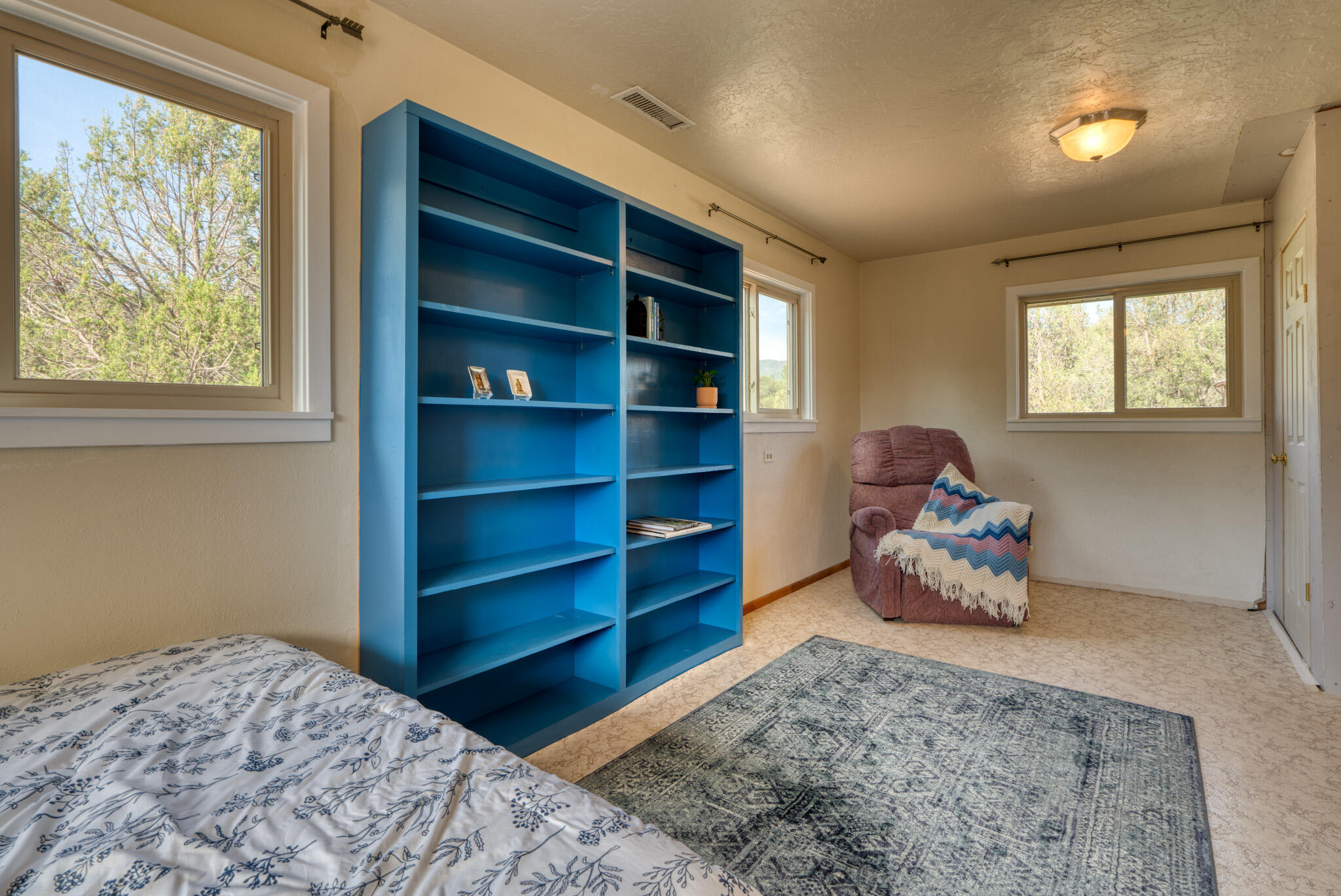 10 & 16 MEADOWLARK Lane