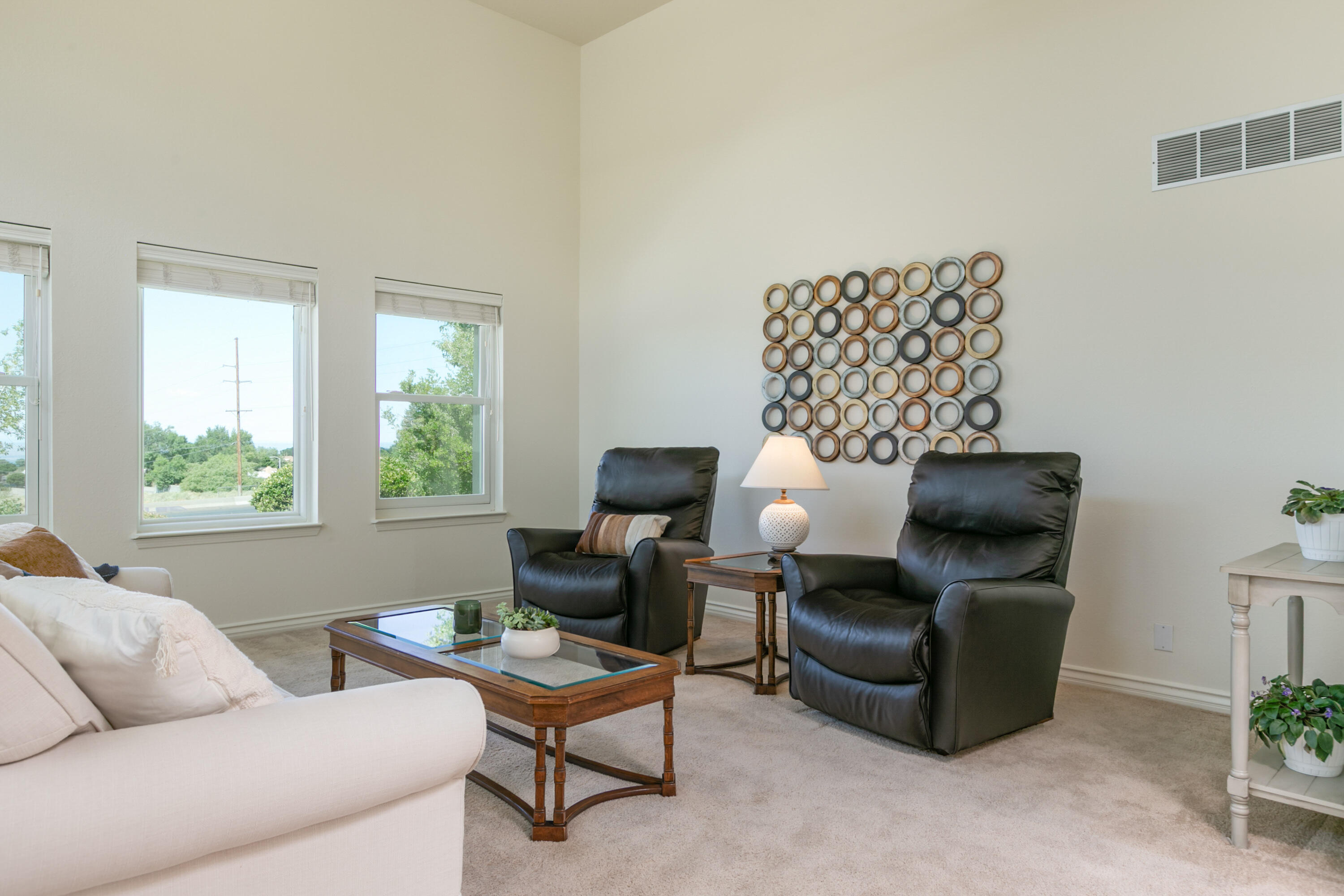 4015 CALLE PINO NE