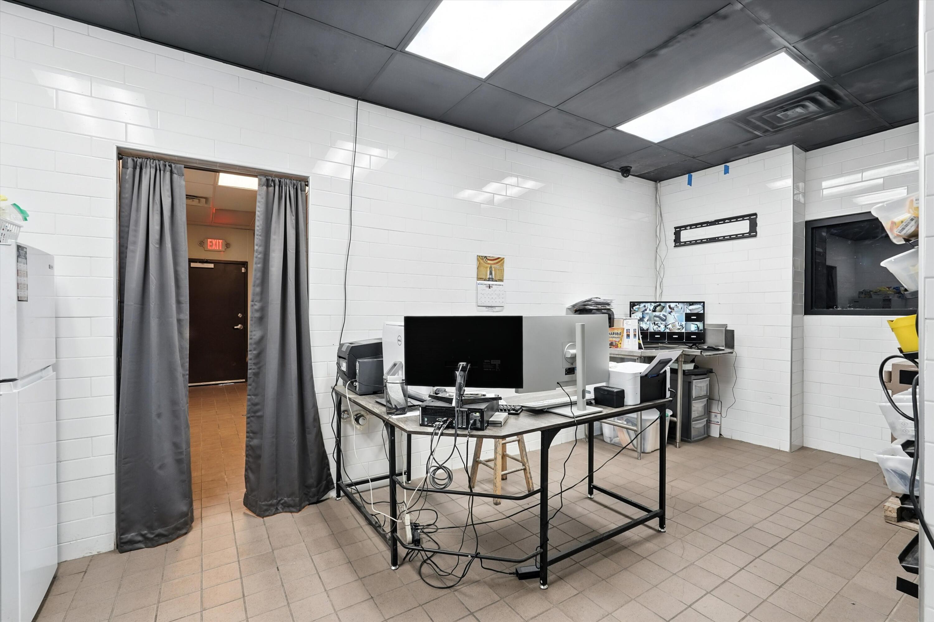 2015 U.S. Rt. 66 Suite 1