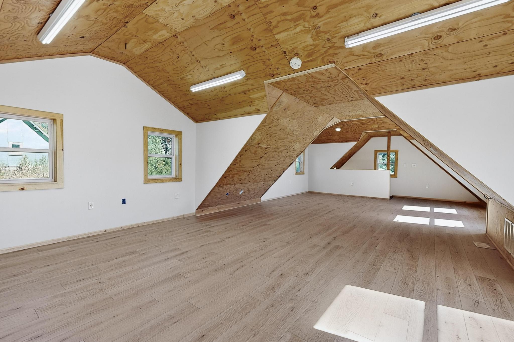 116 SANDIA CREST Road