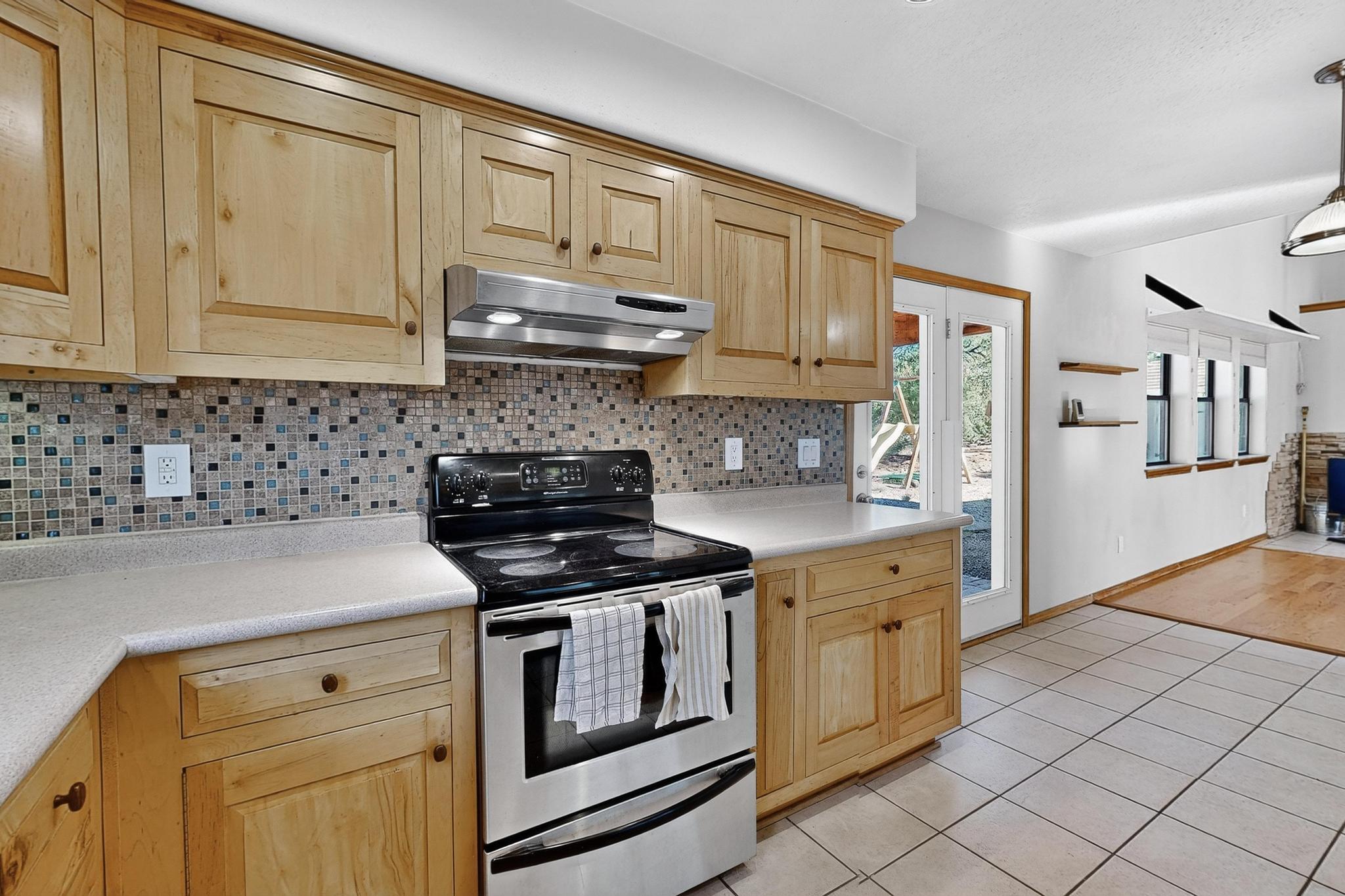 116 SANDIA CREST Road