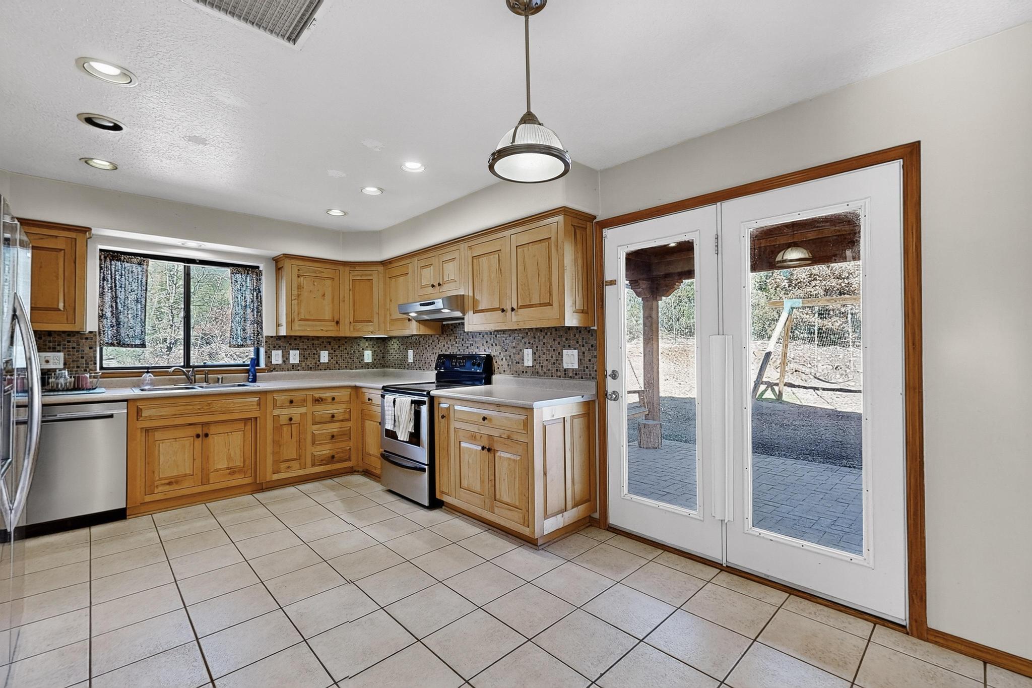 116 SANDIA CREST Road