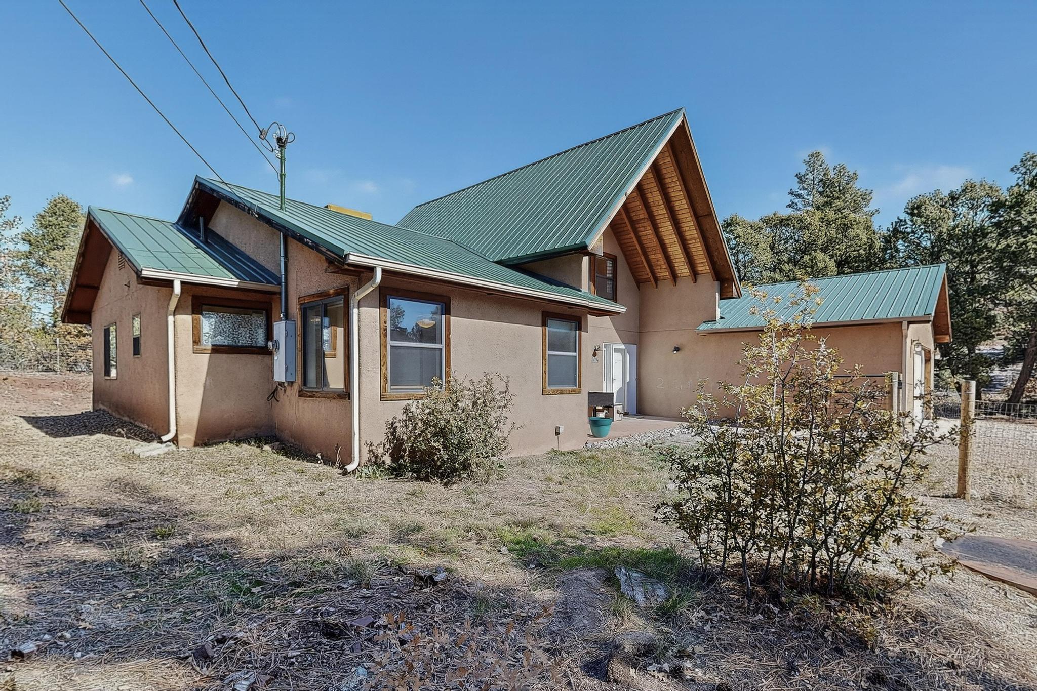 116 SANDIA CREST Road