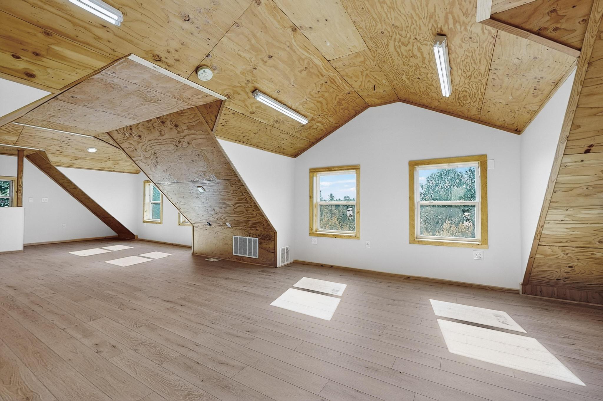 116 SANDIA CREST Road