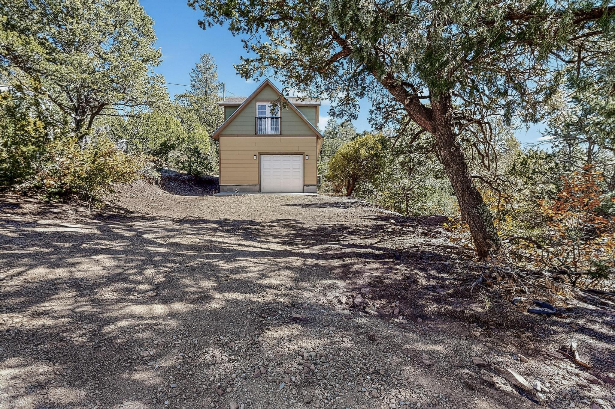 116 SANDIA CREST Road