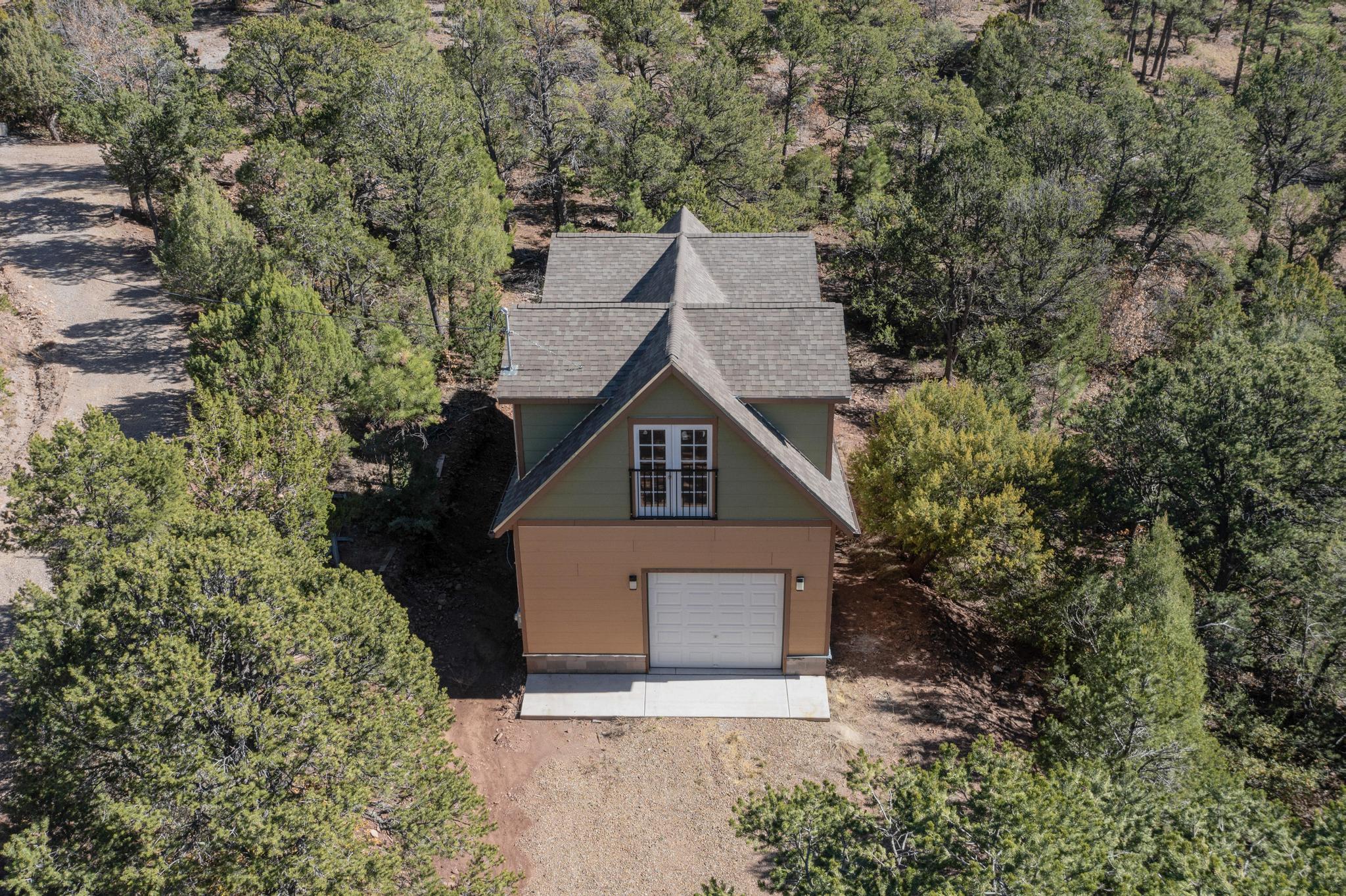 116 SANDIA CREST Road