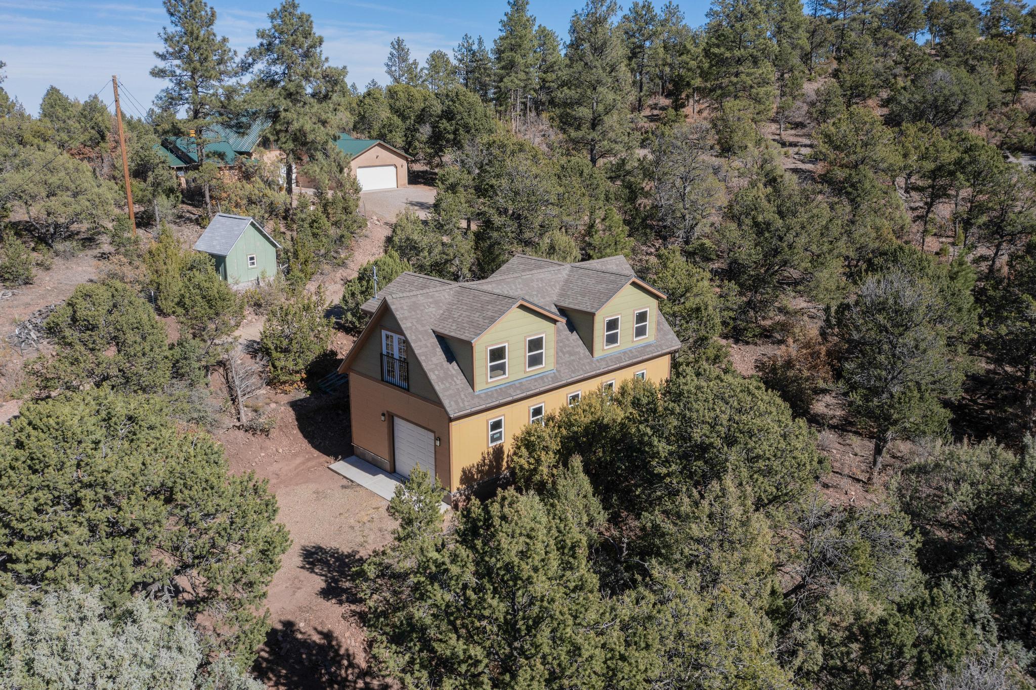 116 SANDIA CREST Road