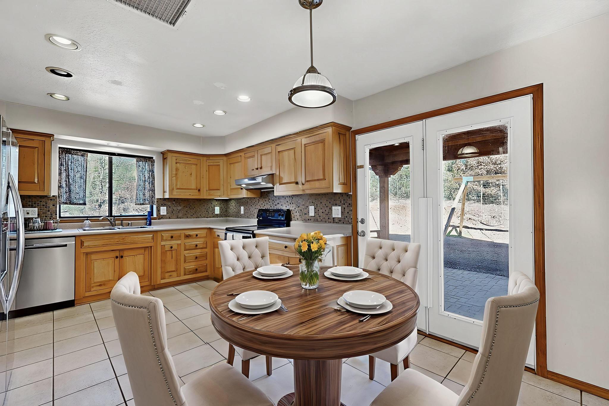 116 SANDIA CREST Road