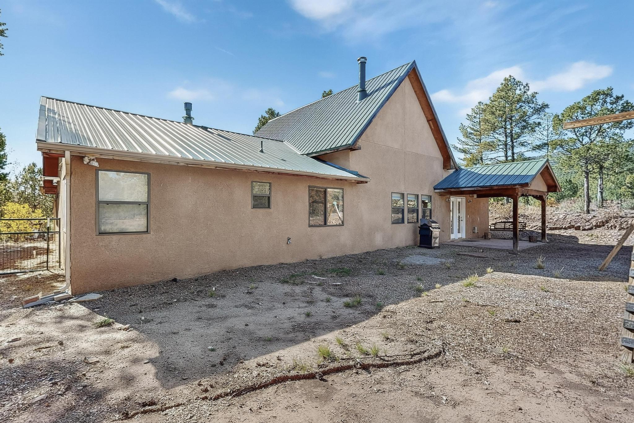 116 SANDIA CREST Road