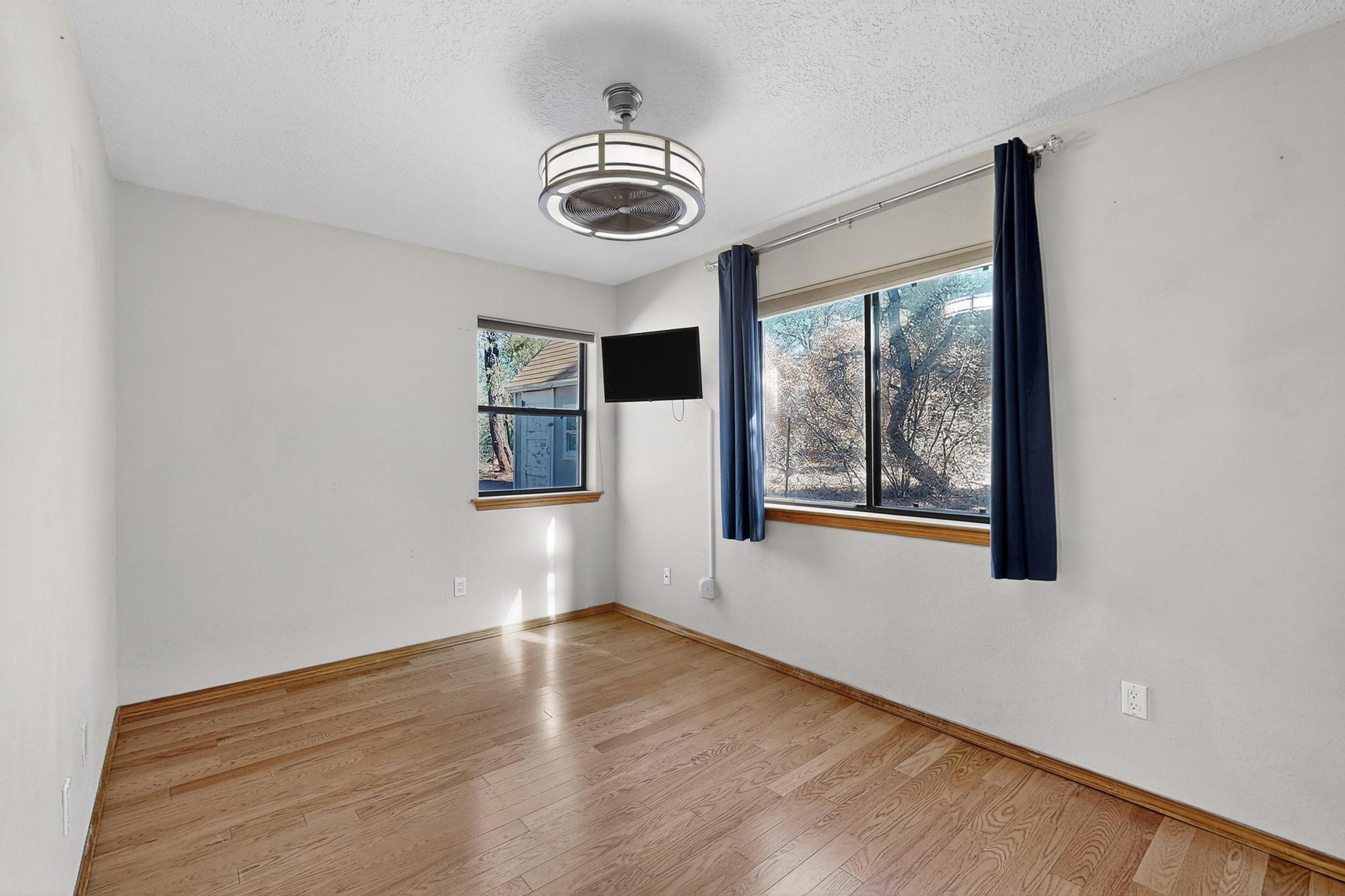 116 SANDIA CREST Road