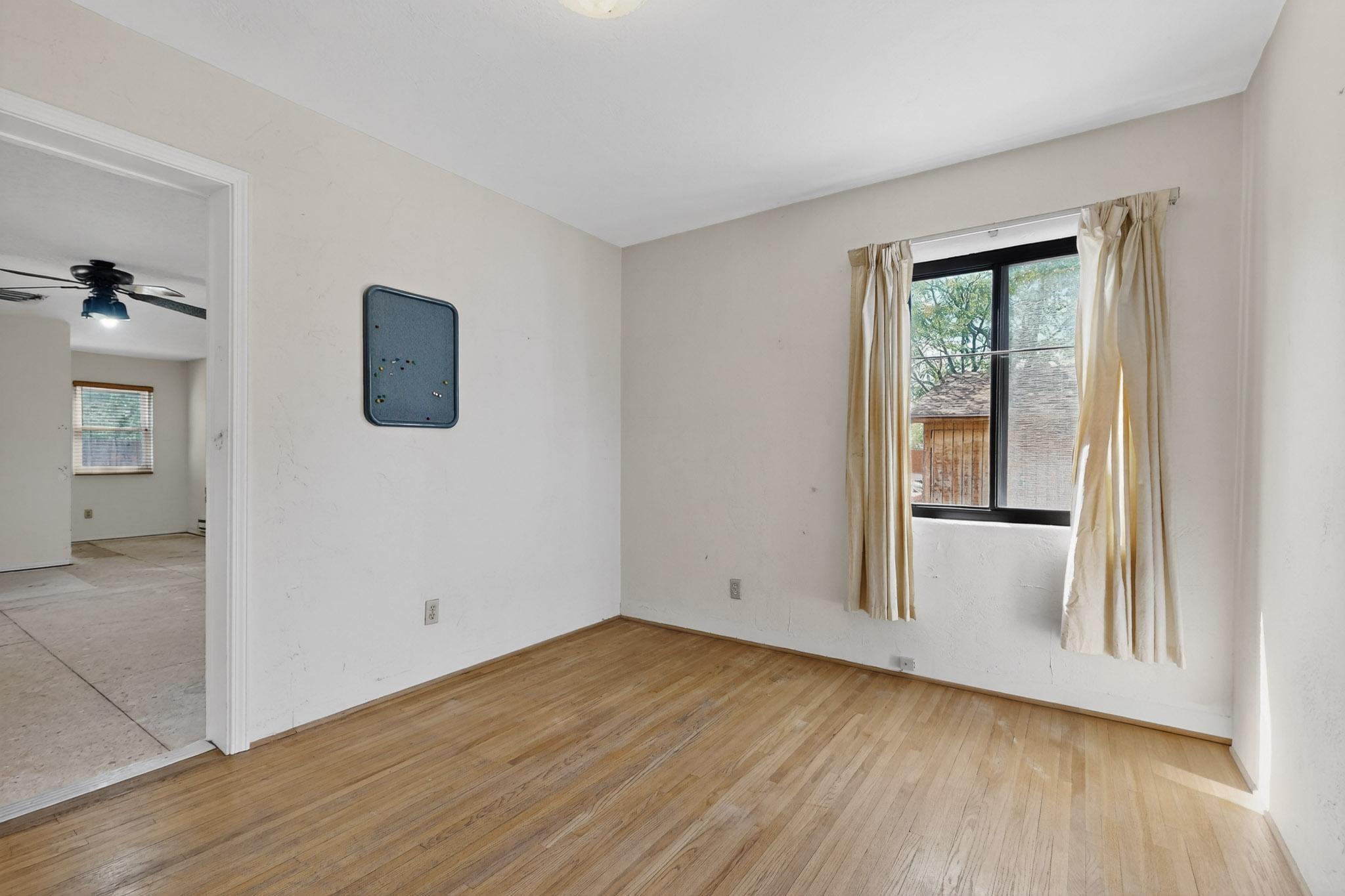 1322 COLUMBIA Drive NE