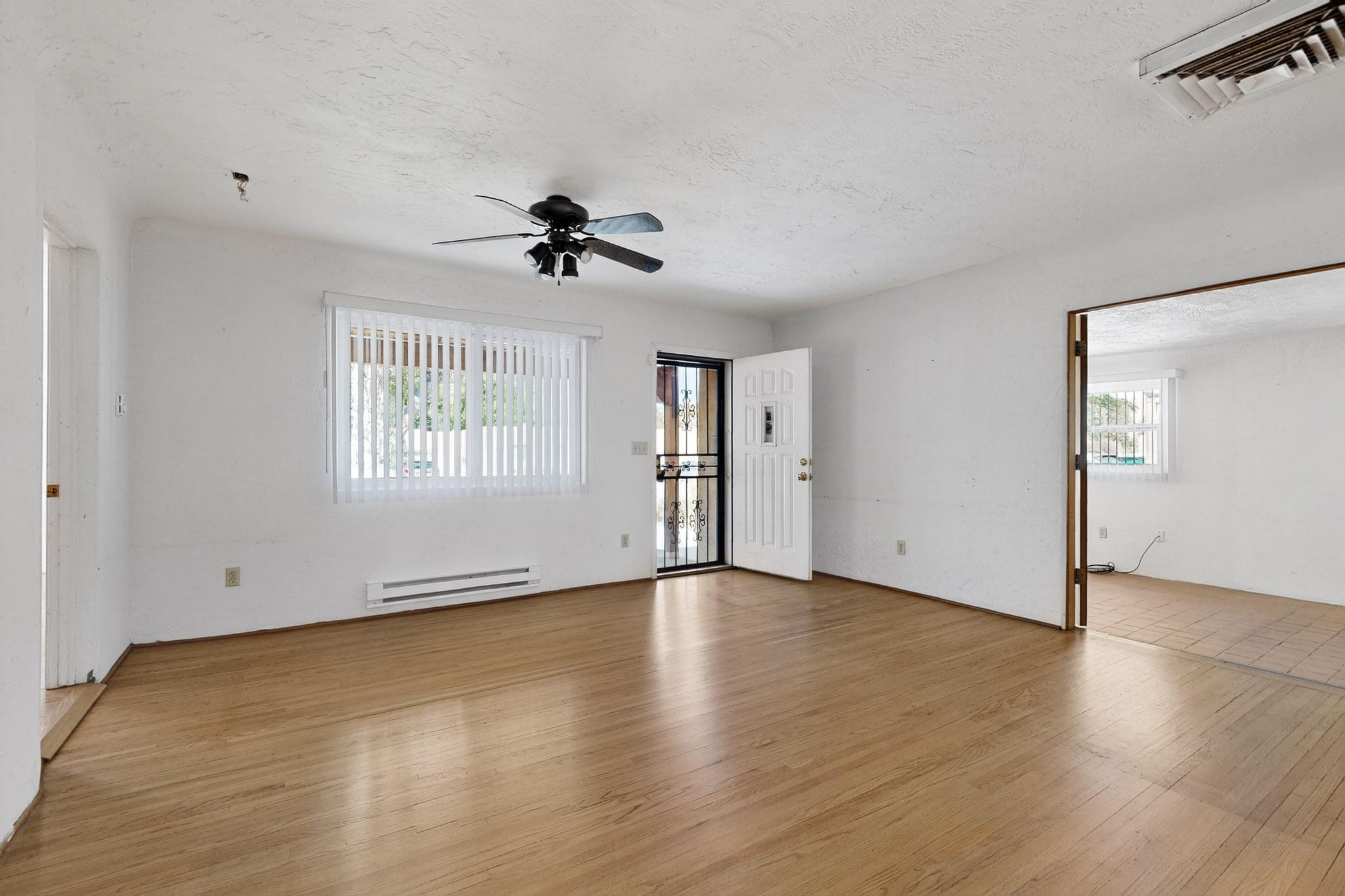 1322 COLUMBIA Drive NE