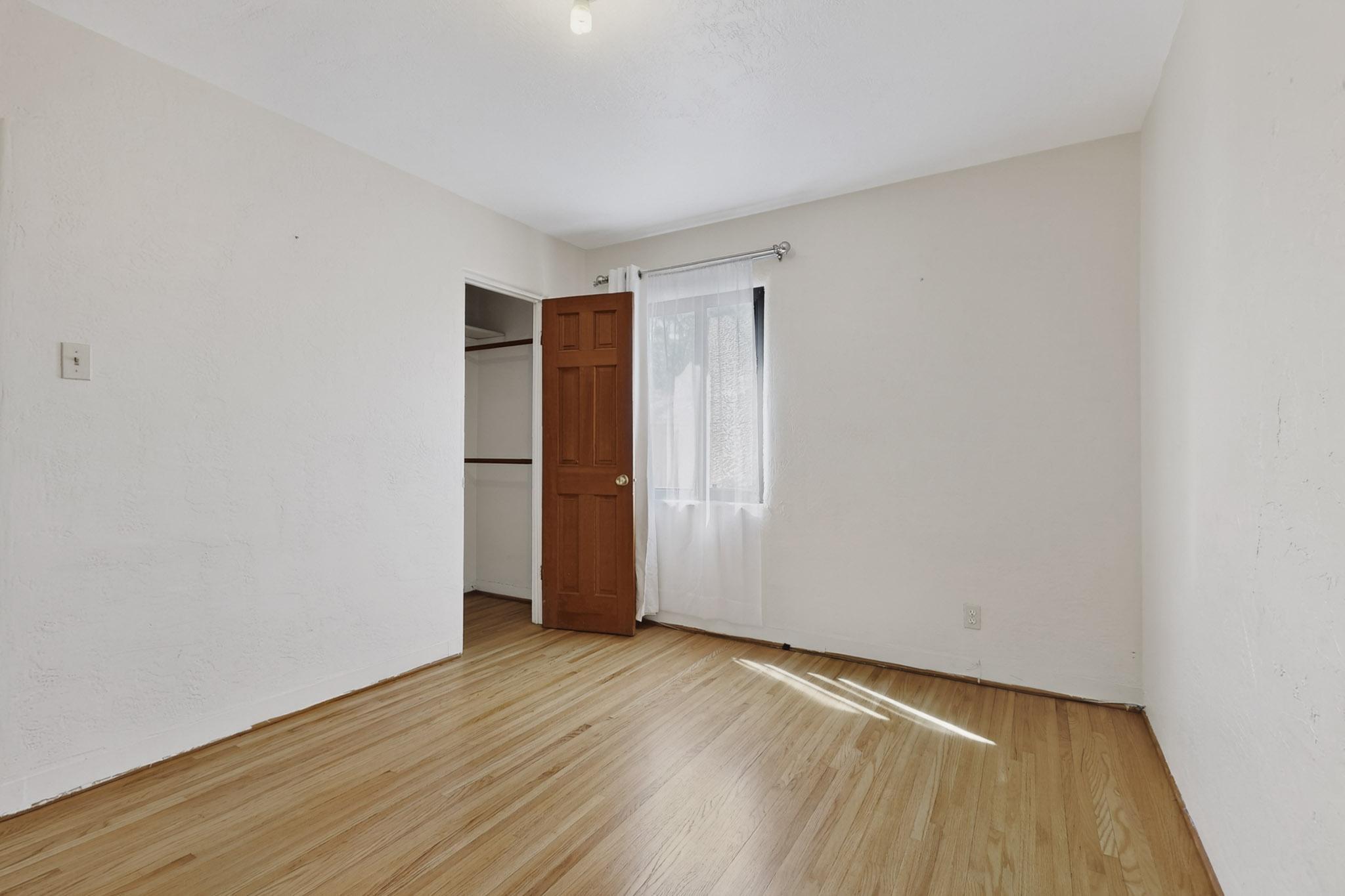 1322 COLUMBIA Drive NE