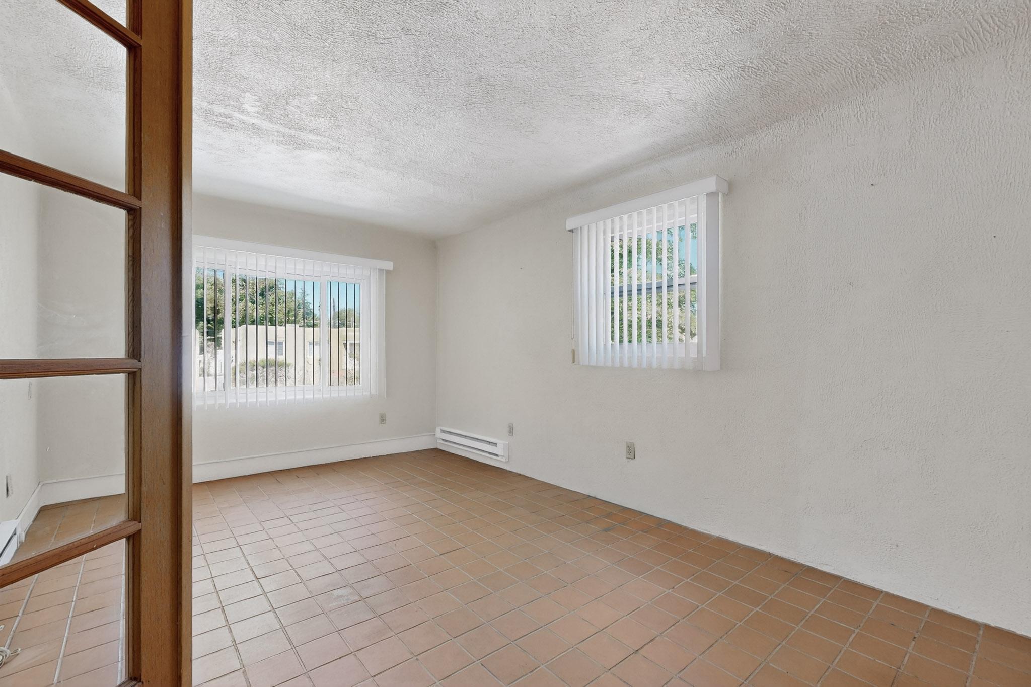 1322 COLUMBIA Drive NE