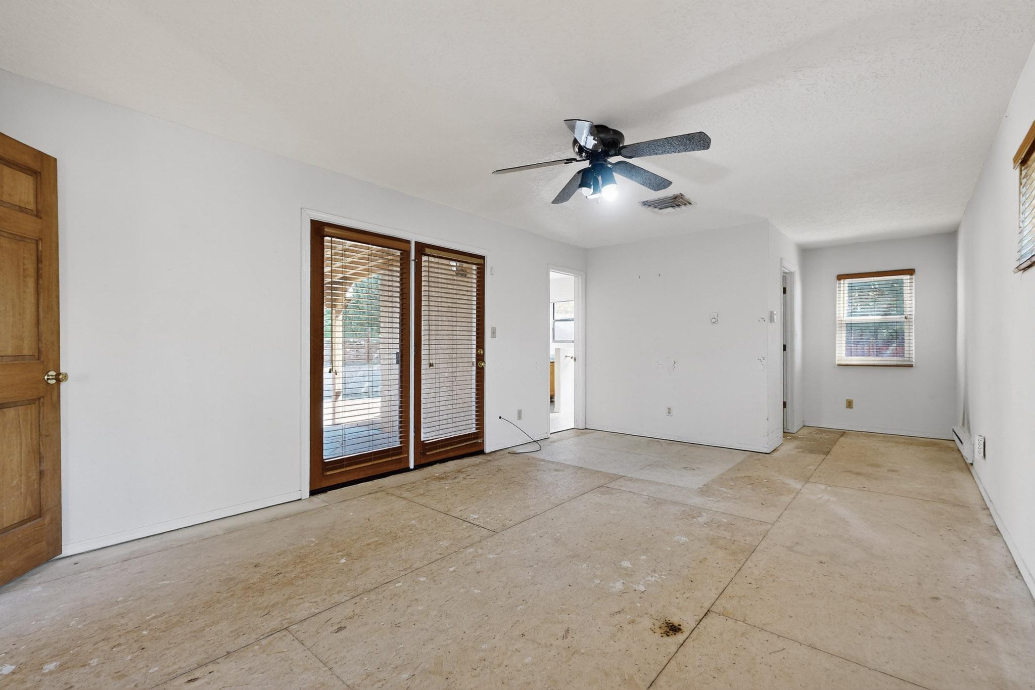 1322 COLUMBIA Drive NE