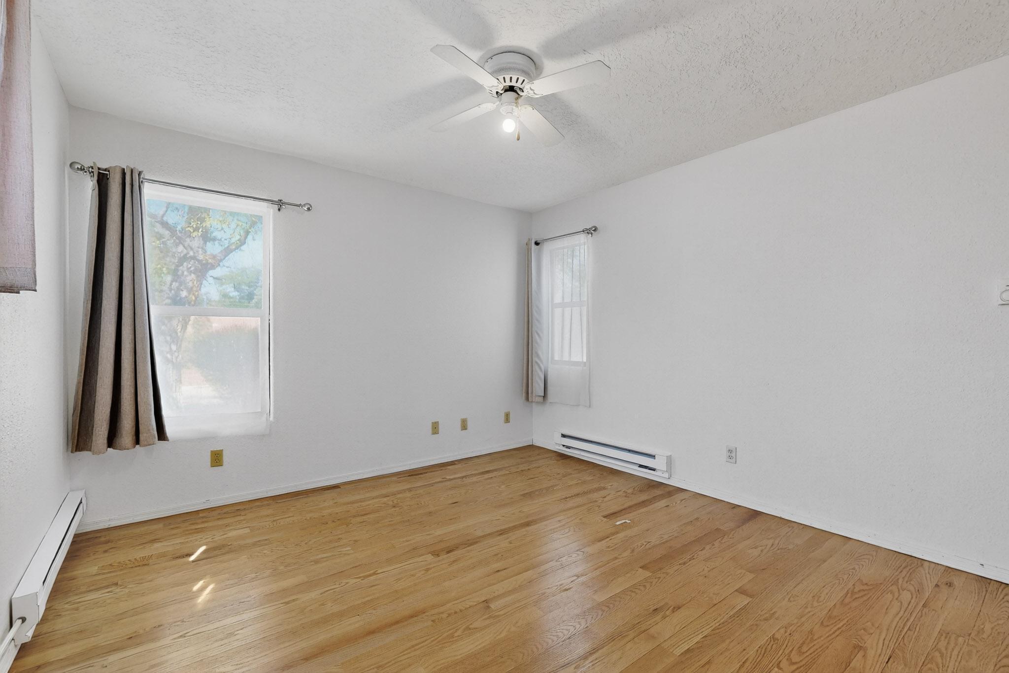 1322 COLUMBIA Drive NE