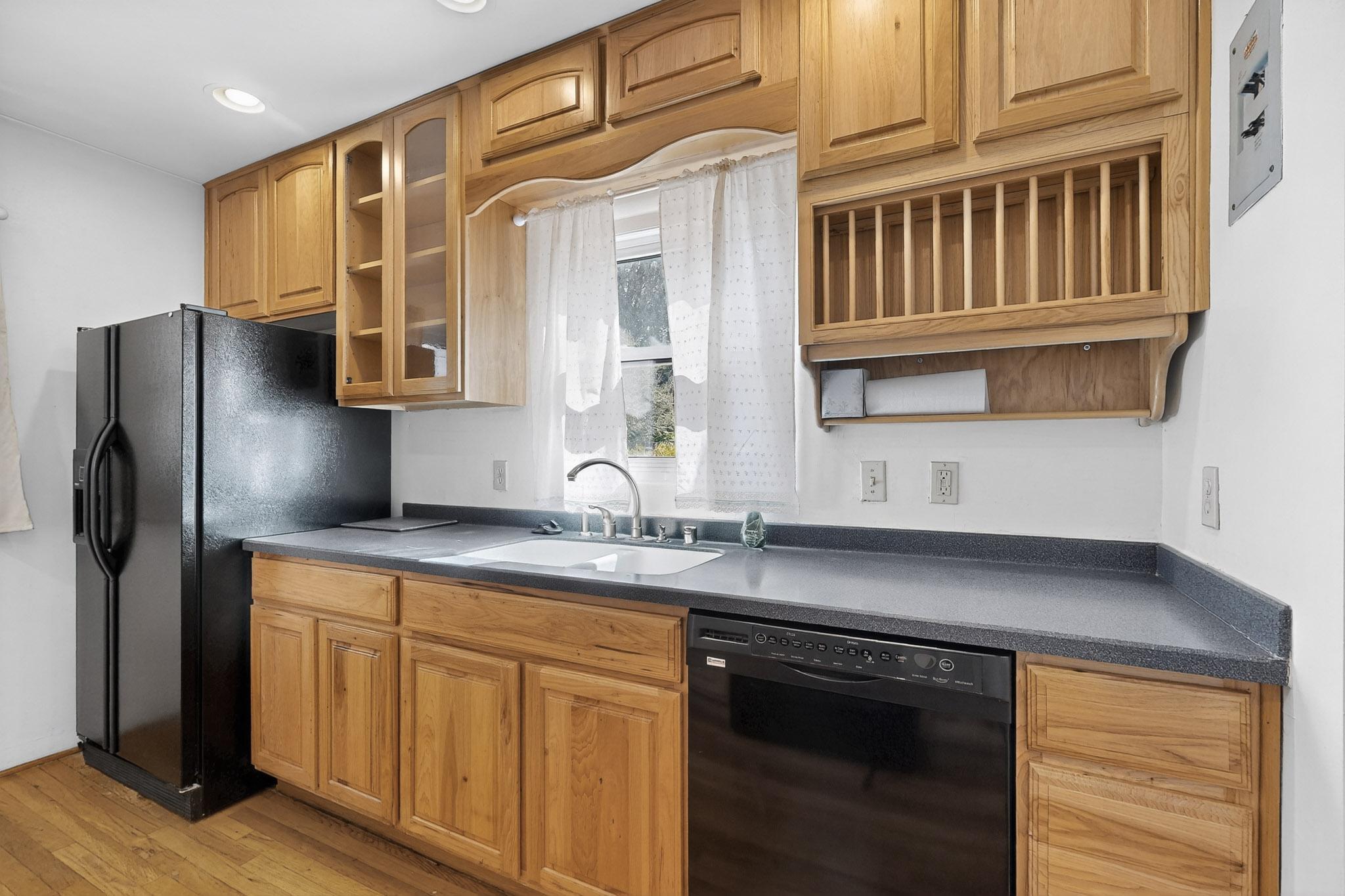 1322 COLUMBIA Drive NE