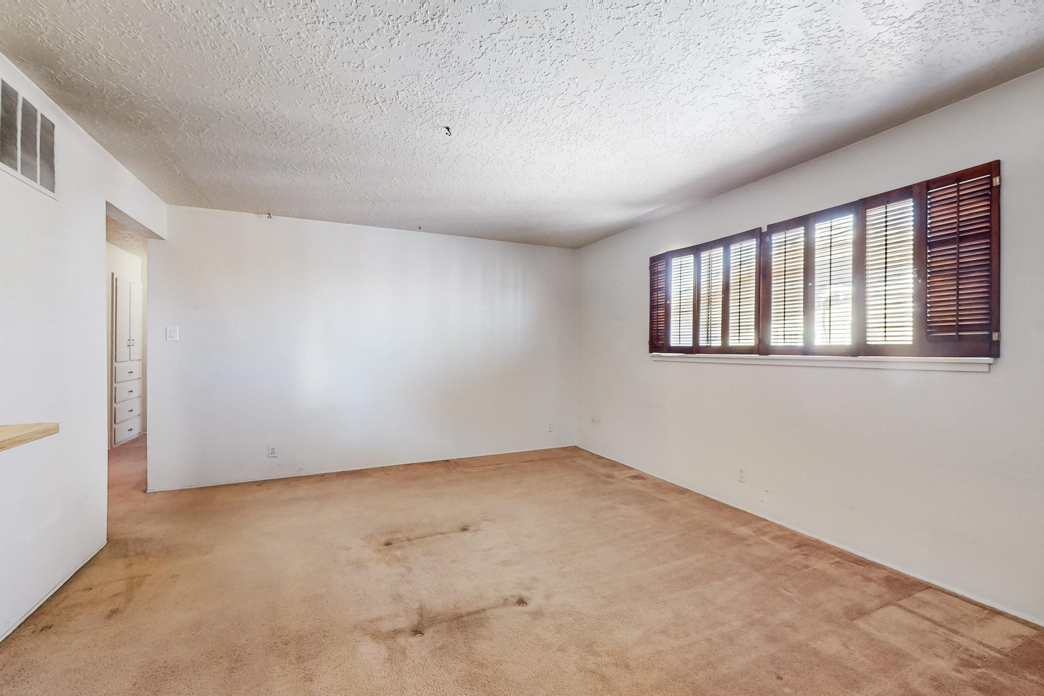 10129 MESA ARRIBA Avenue NE